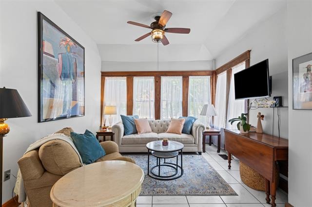 Side Ave, Dallas, TX 75226 #1