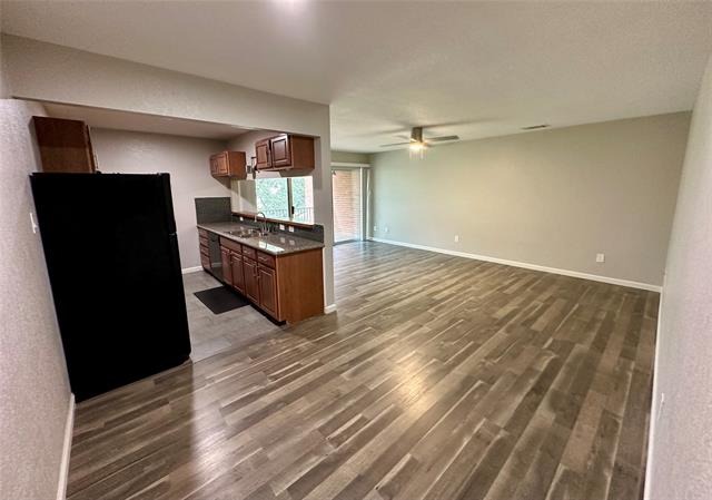 Avenue J , Grand Prairie, TX 75050