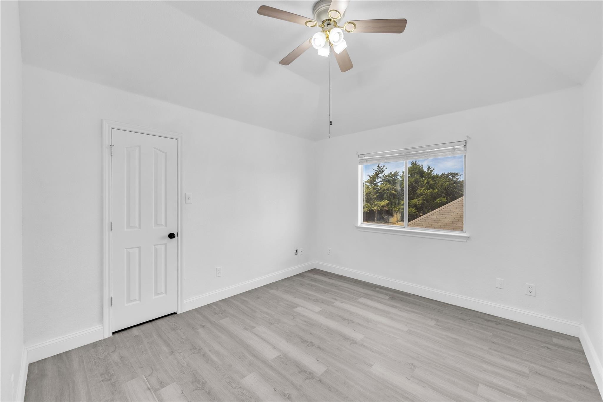 Westwind Dr, Corinth, TX 76210