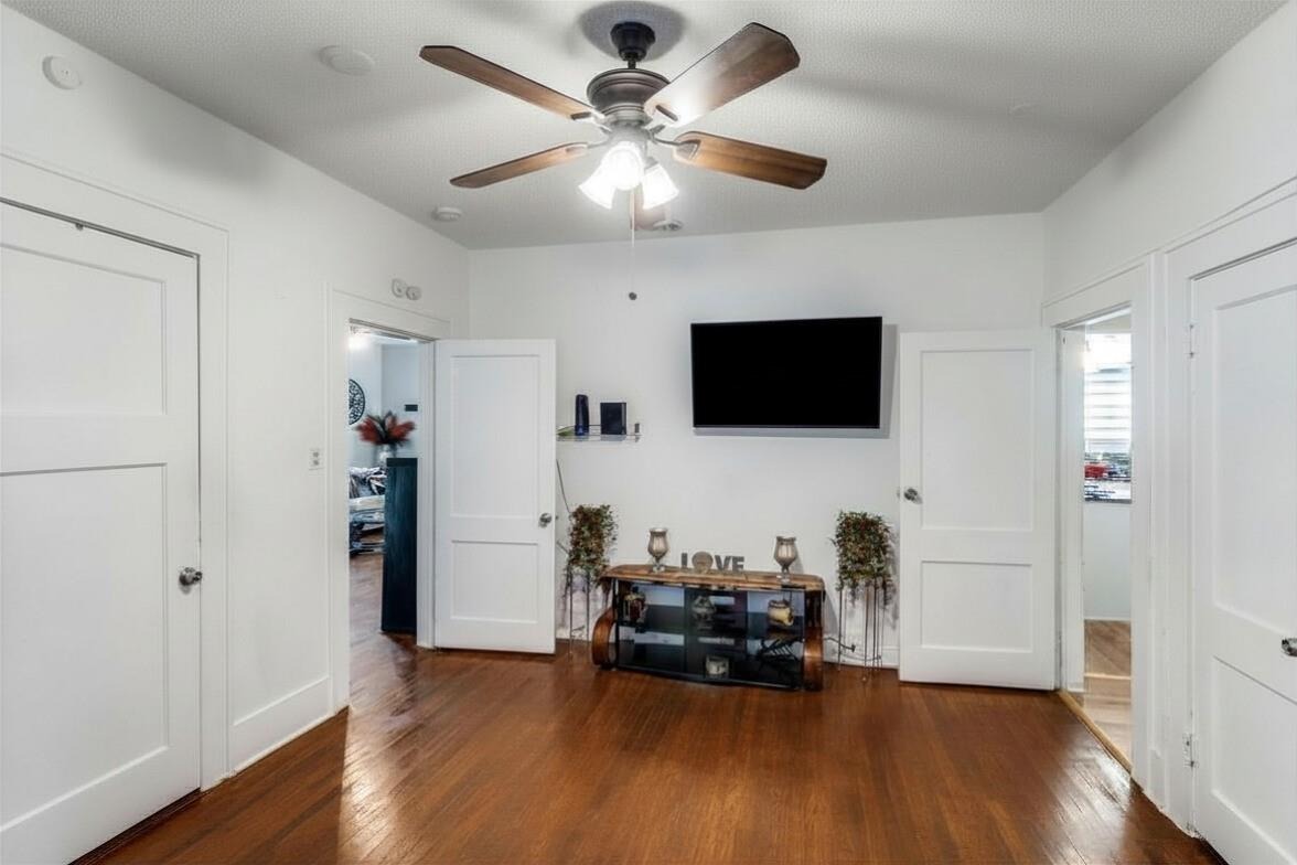 Anderson St, Dallas, TX 75215