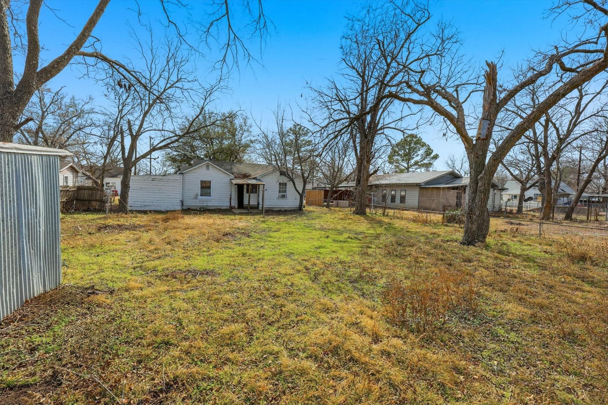 14th St, Bonham, TX 75418