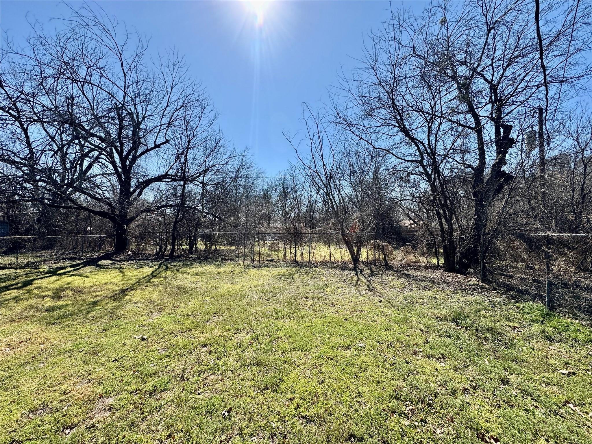 Arnold St, Granbury, TX 76048