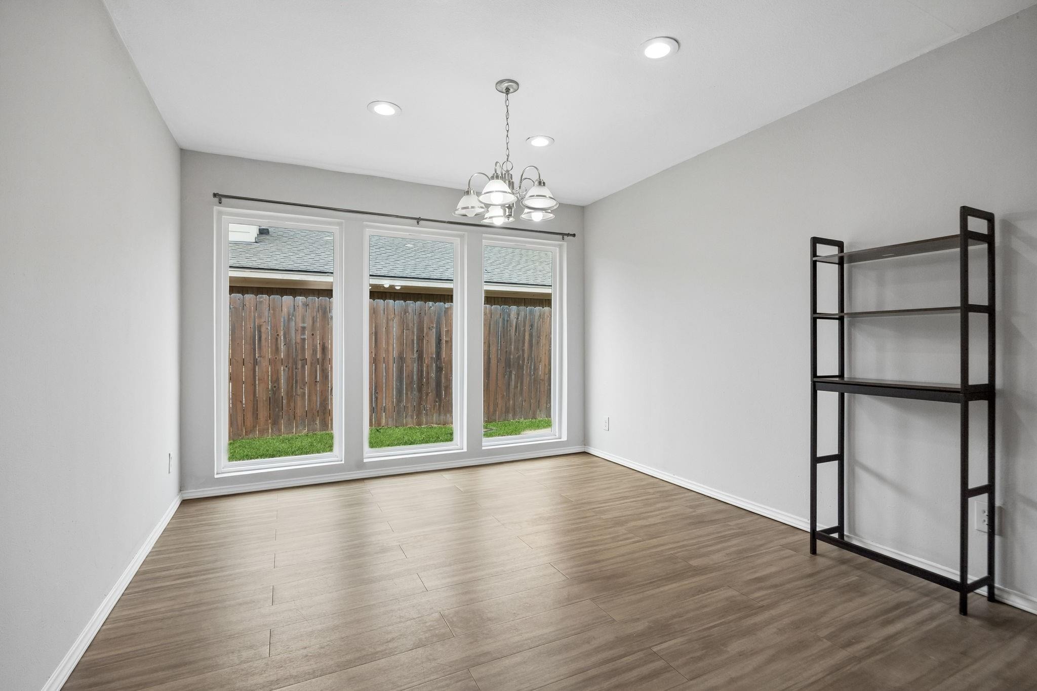 Ferris Creek Ln, Dallas, TX 75243