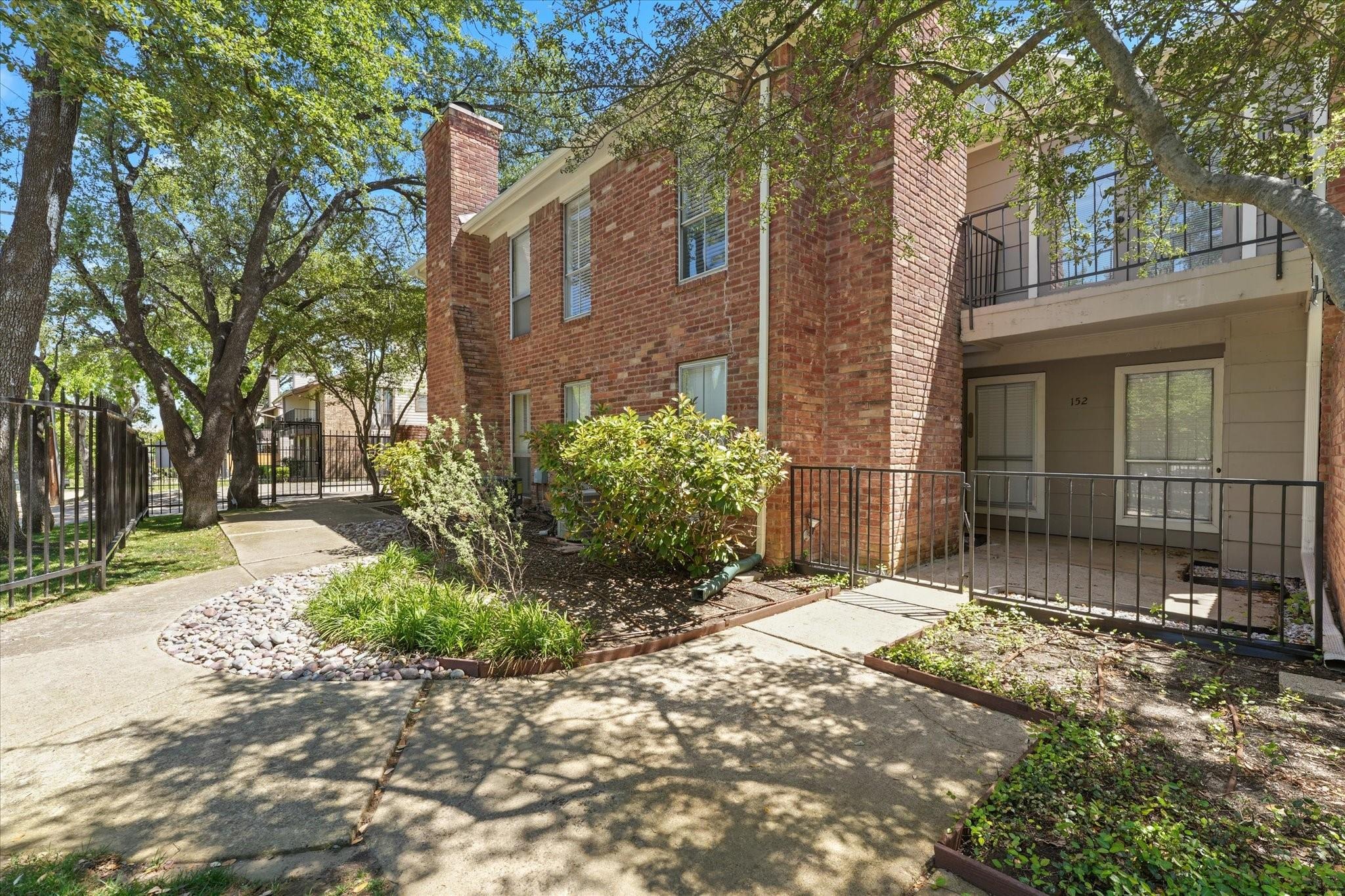 Holly Hill Dr, Dallas, TX 75231 #1