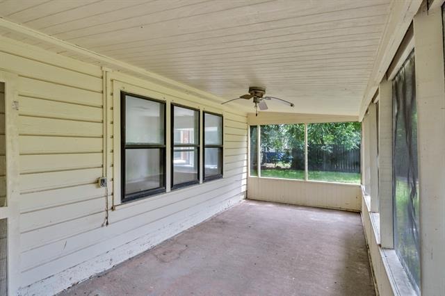 Tennie St, Gainesville, TX 76240