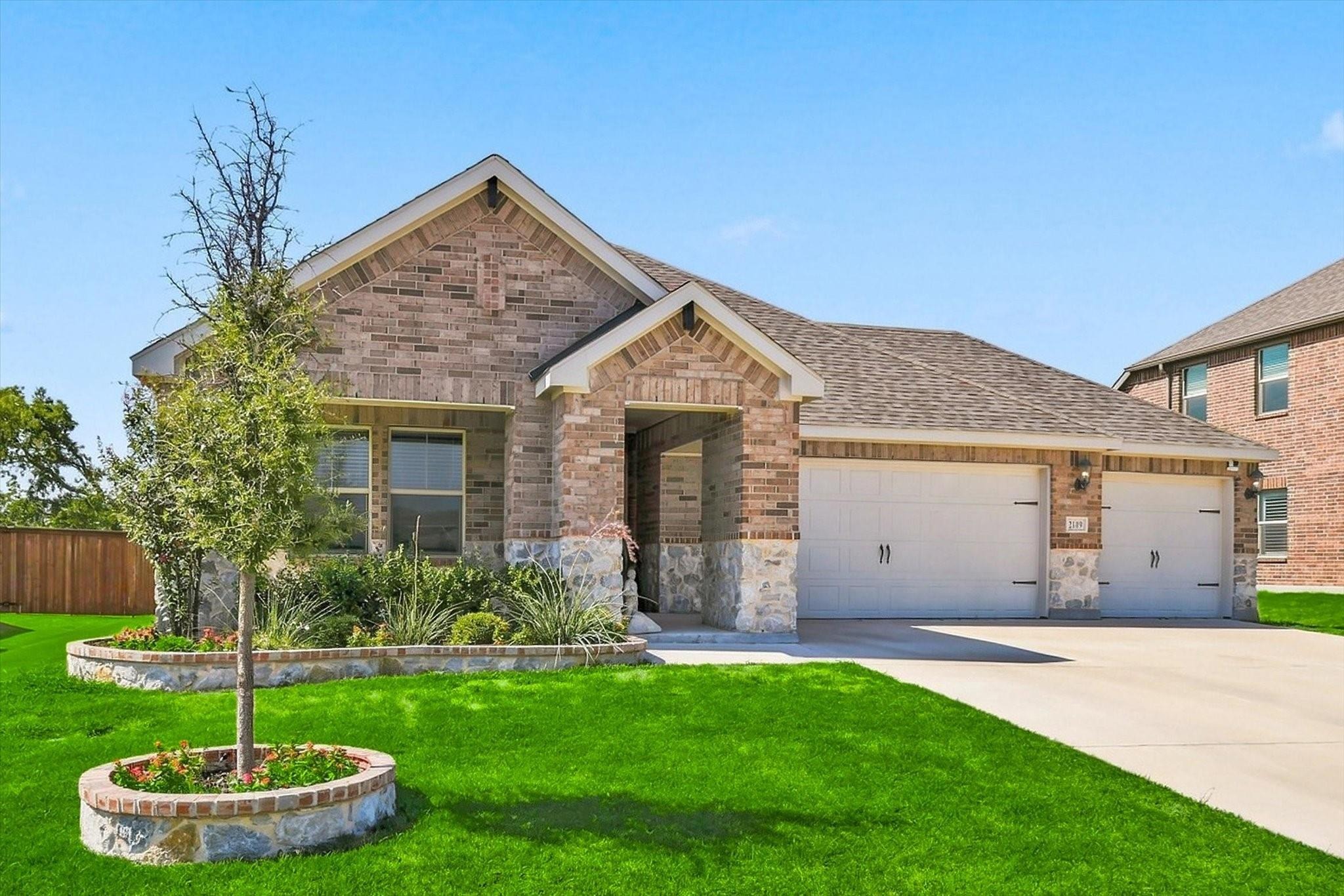 Draco Dr, Haslet, TX 76052