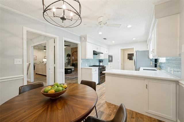 Rochelle Dr, Arlington, TX 76016
