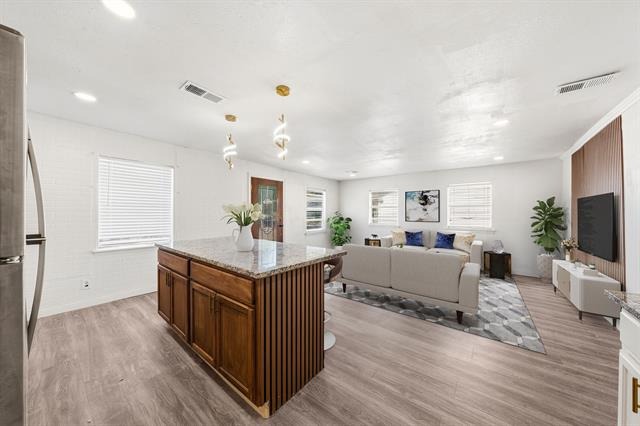 Nassau Cir, Dallas, TX 75217