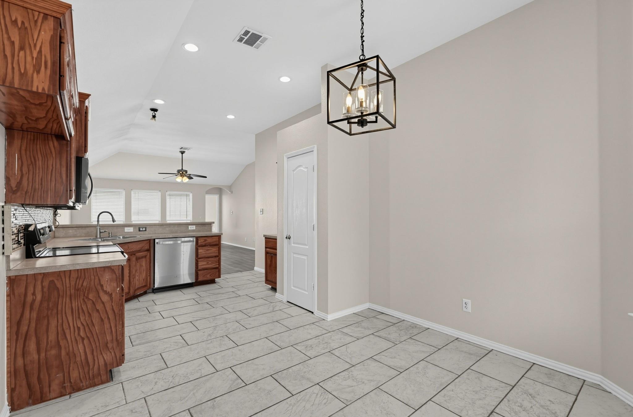 Wildflower Dr, Waxahachie, TX 75165 #1