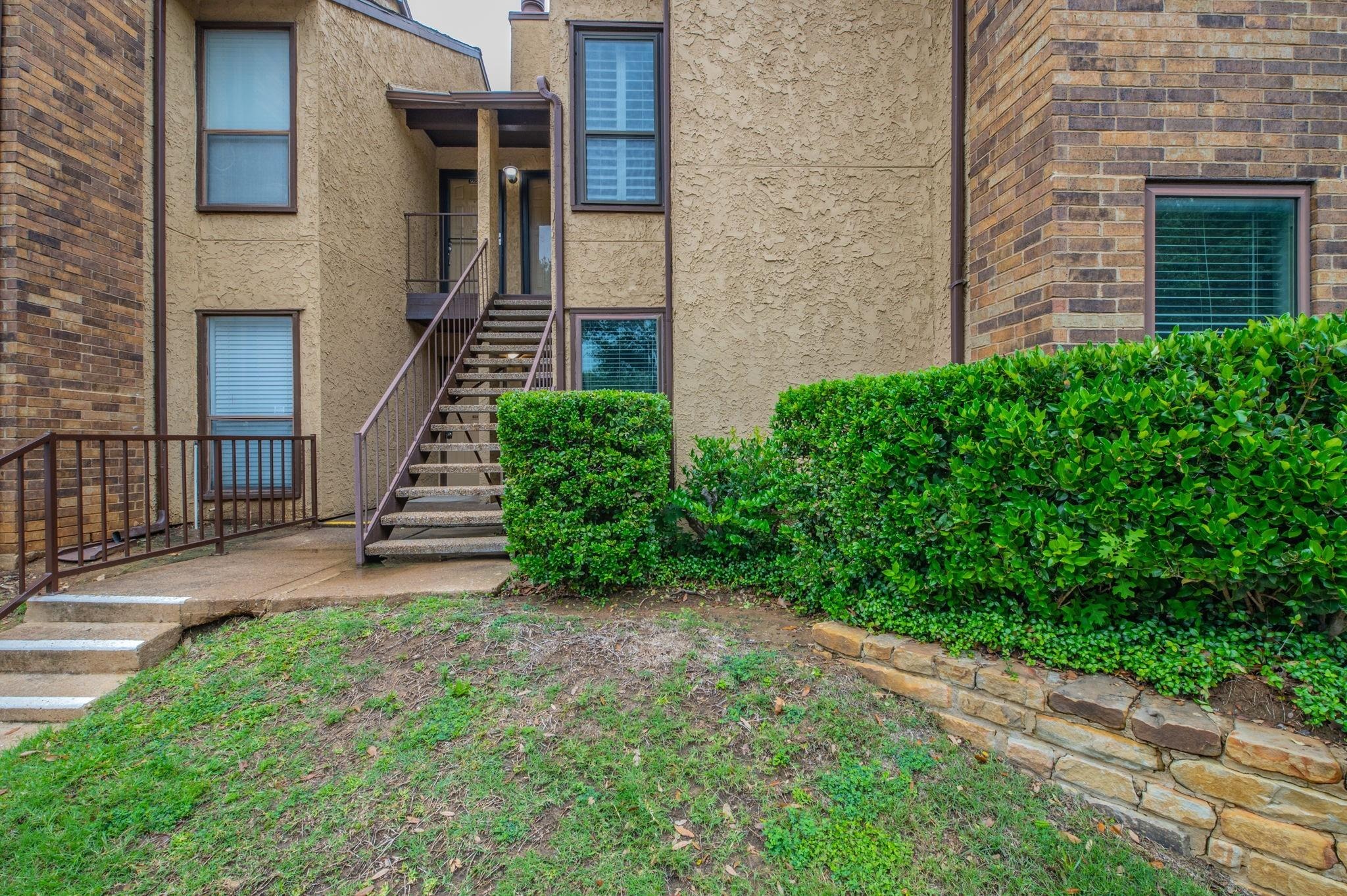 Cloisters Dr, Arlington, TX 76011 #1