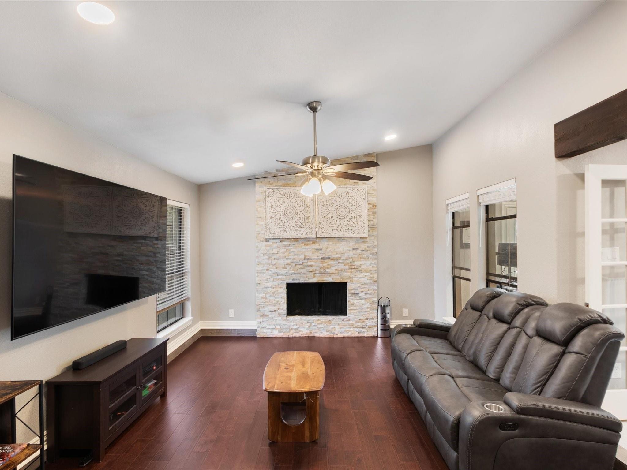 Spring Brook Dr, Garland, TX 75044