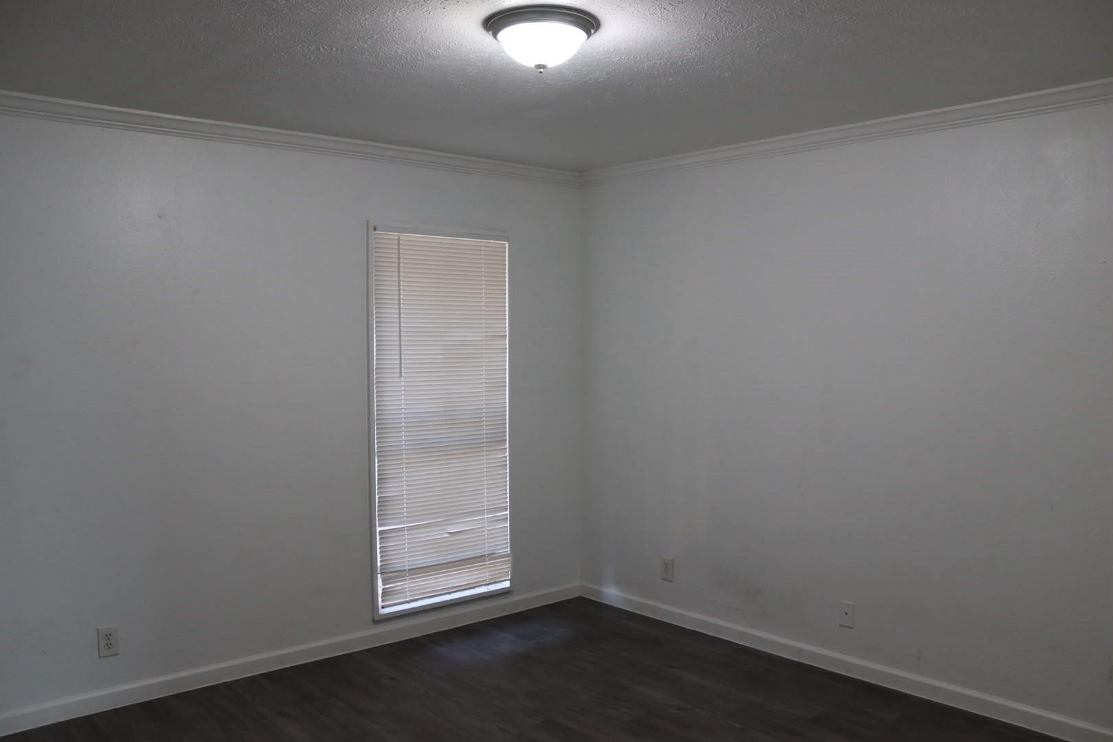Weatherred Dr, Richardson, TX 75080