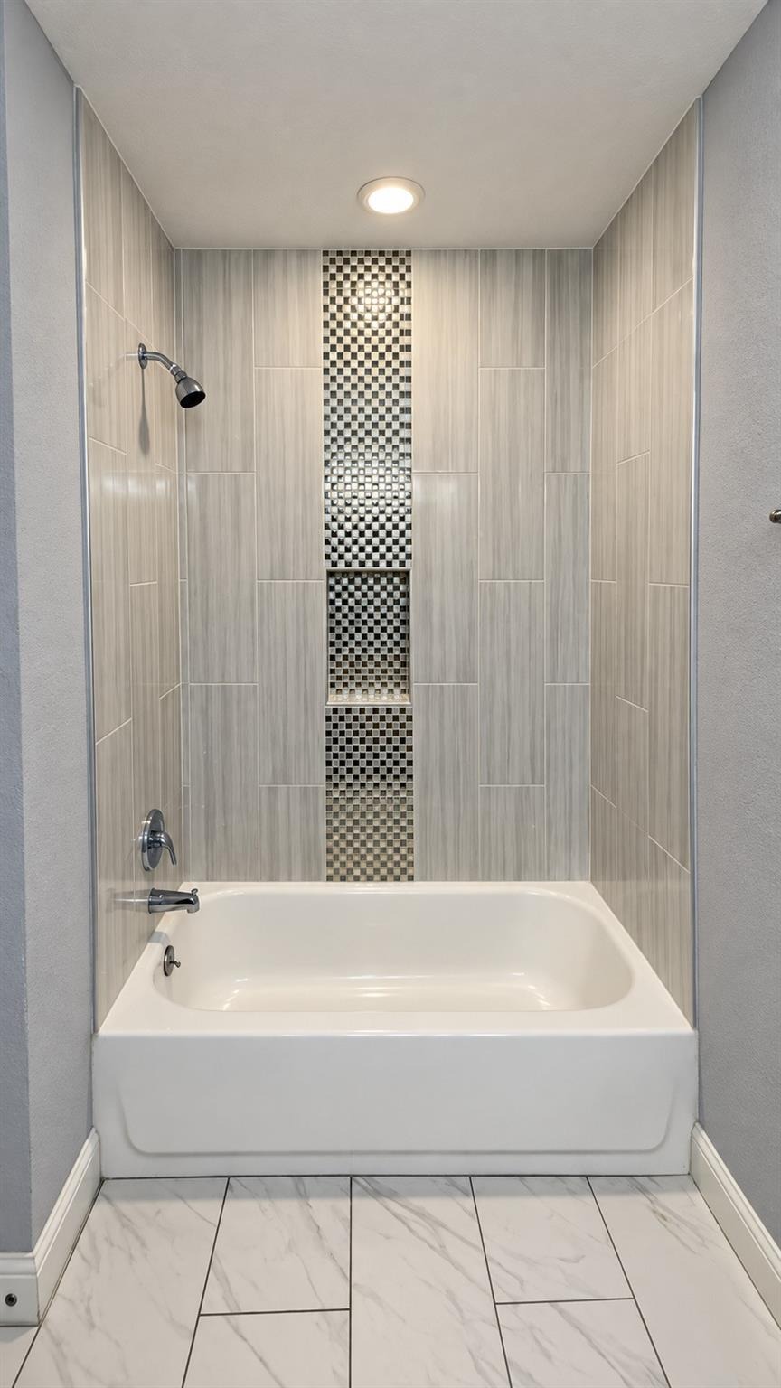 Londonderry Ln, Dallas, TX 75228 #1