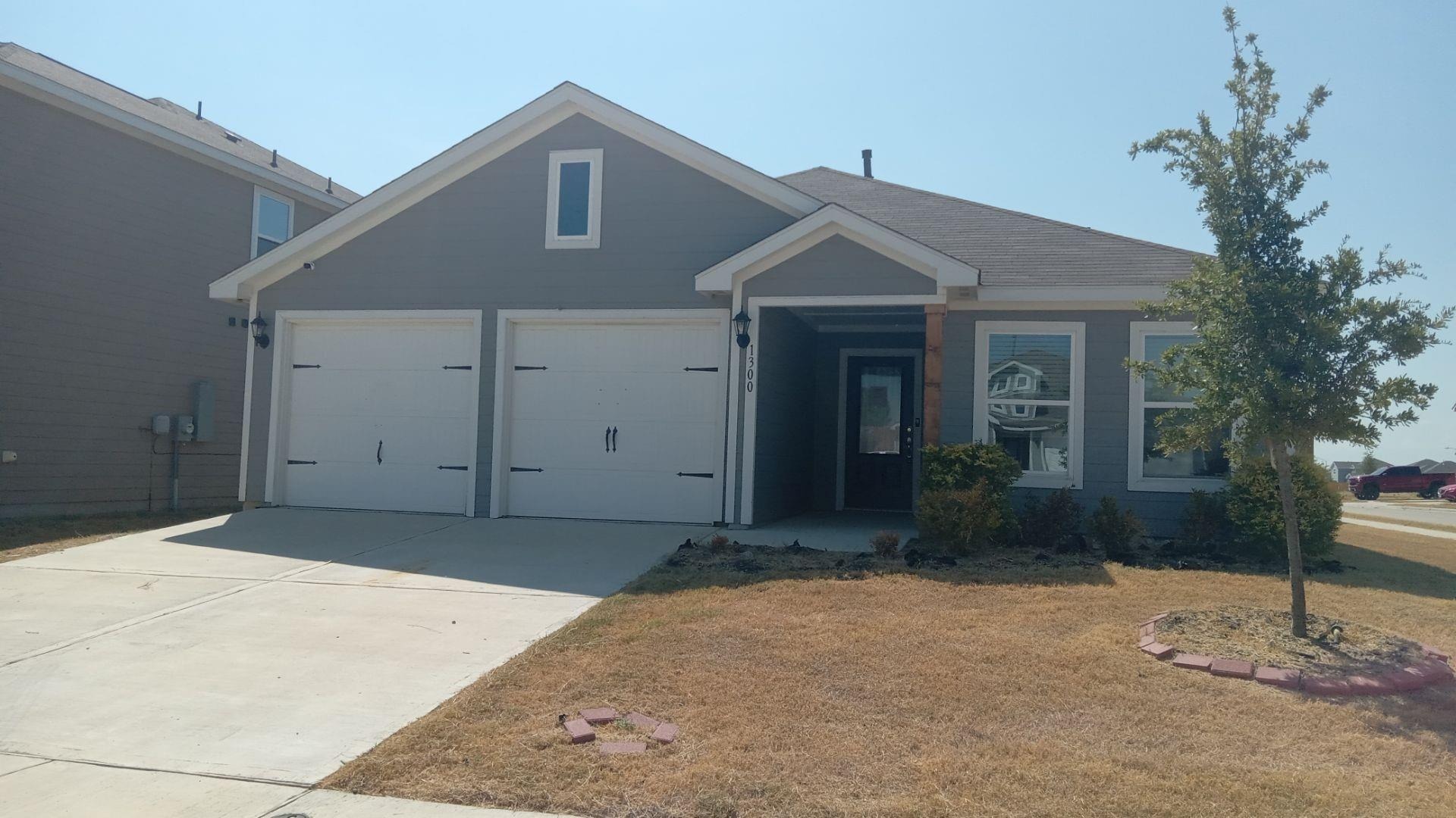 Redpine Dr, Fort Worth, TX 76140