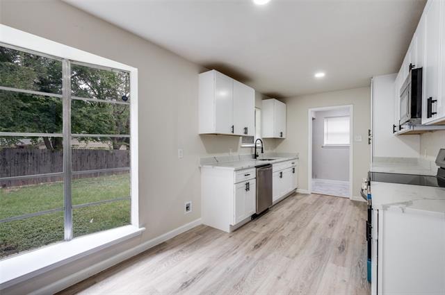 Leland Ln, Benbrook, TX 76126