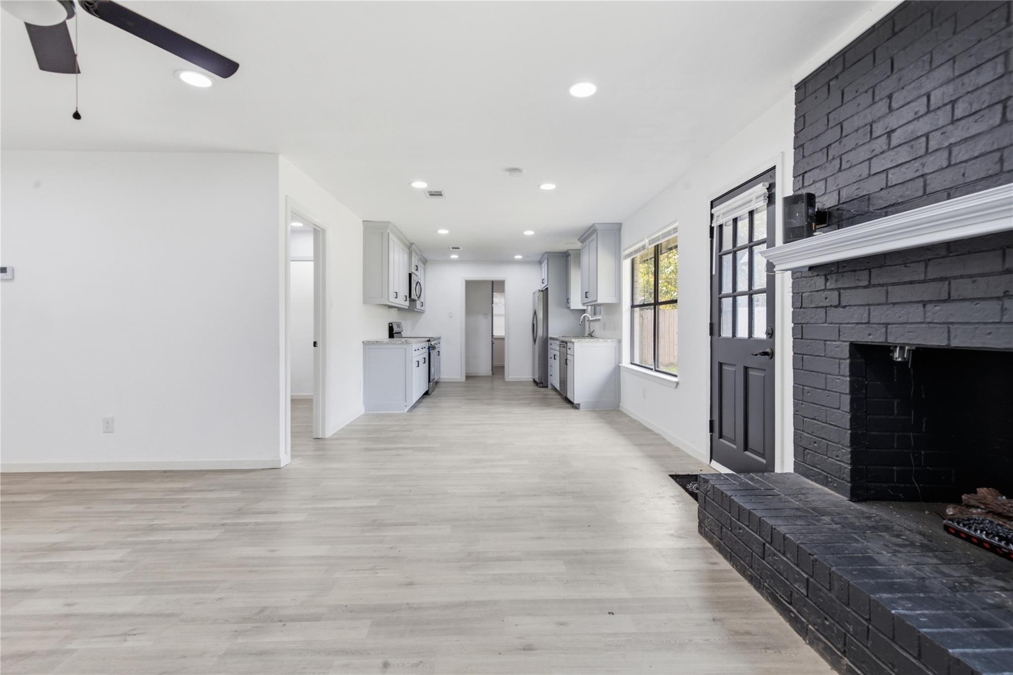 Legend Rd, Arlington, TX 76014 #1