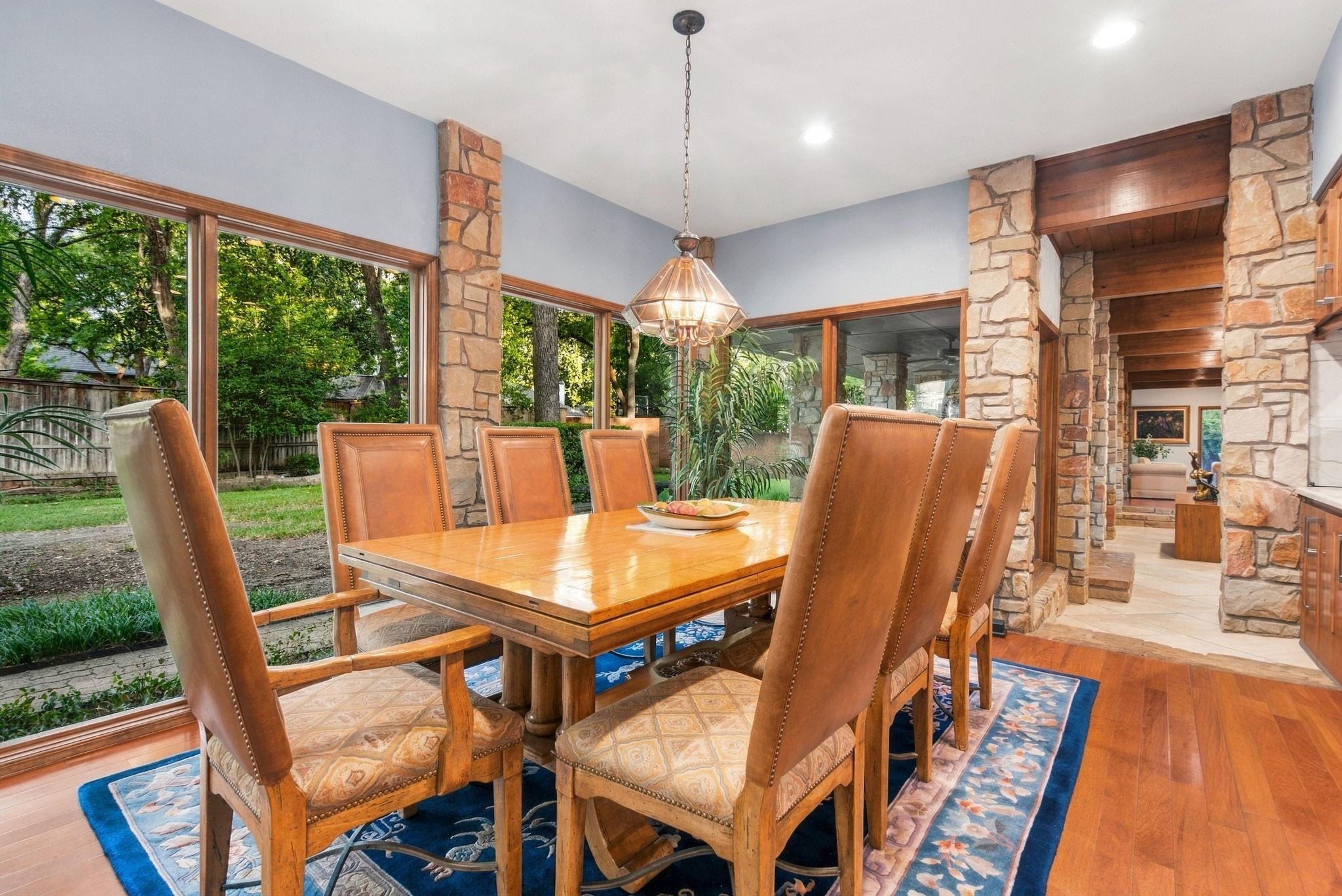 Overton Woods Dr, Fort Worth, TX 76109