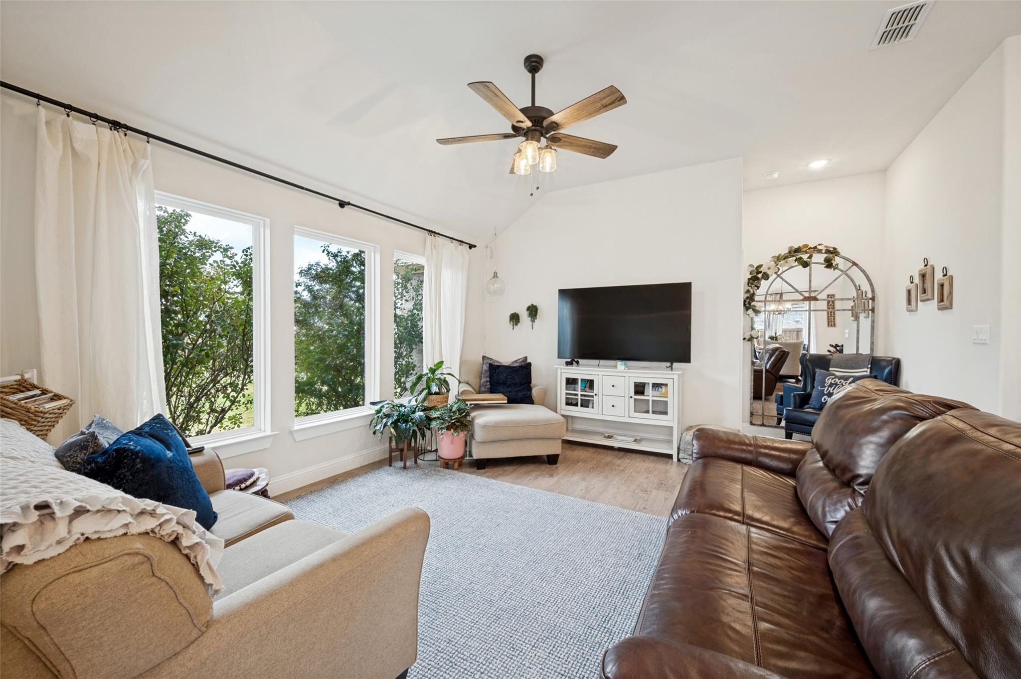 Kens Ct, Pilot Point, TX 76258