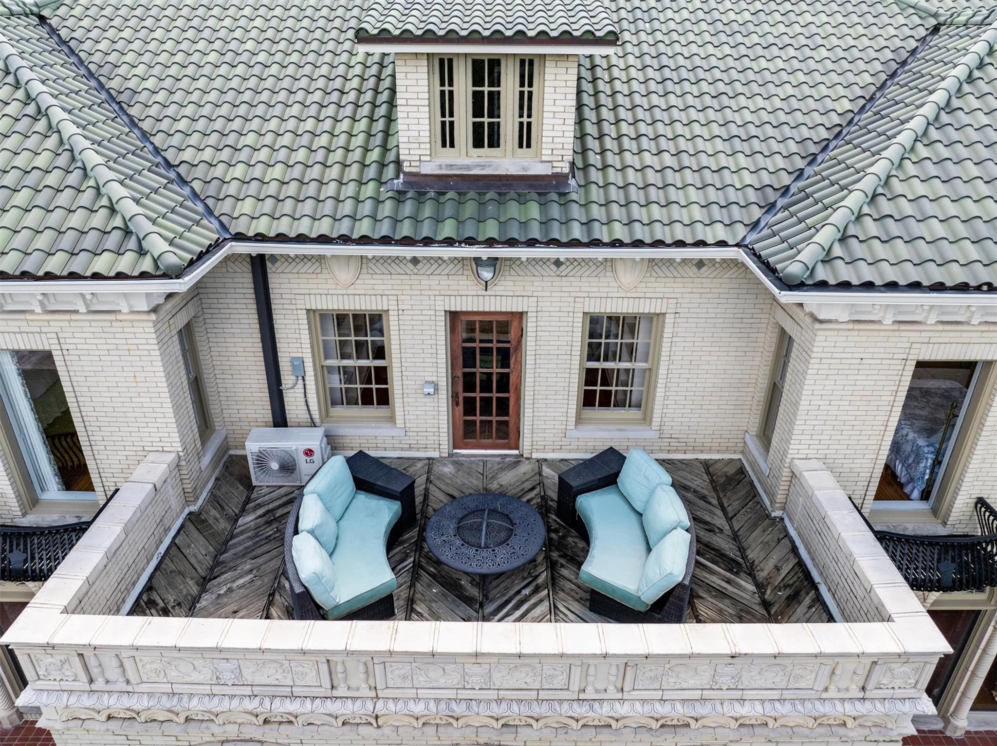 Elizabeth Blvd, Fort Worth, TX 76110