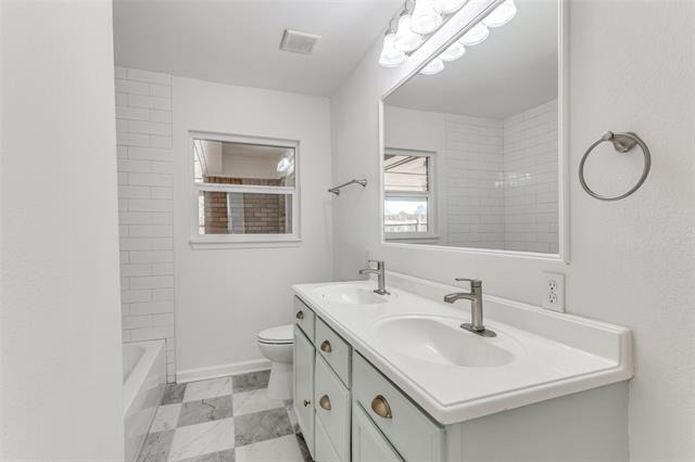 Diamond Blvd, Valparaiso, IN 46385 #1