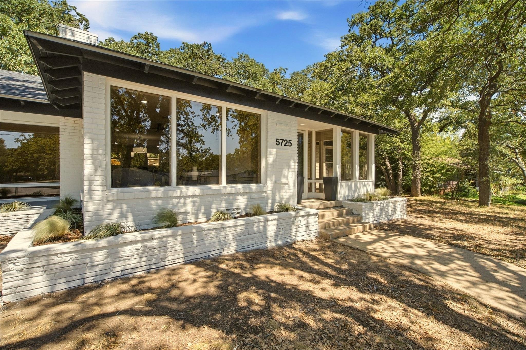 Jacqueline Rd, Fort Worth, TX 76112 #1