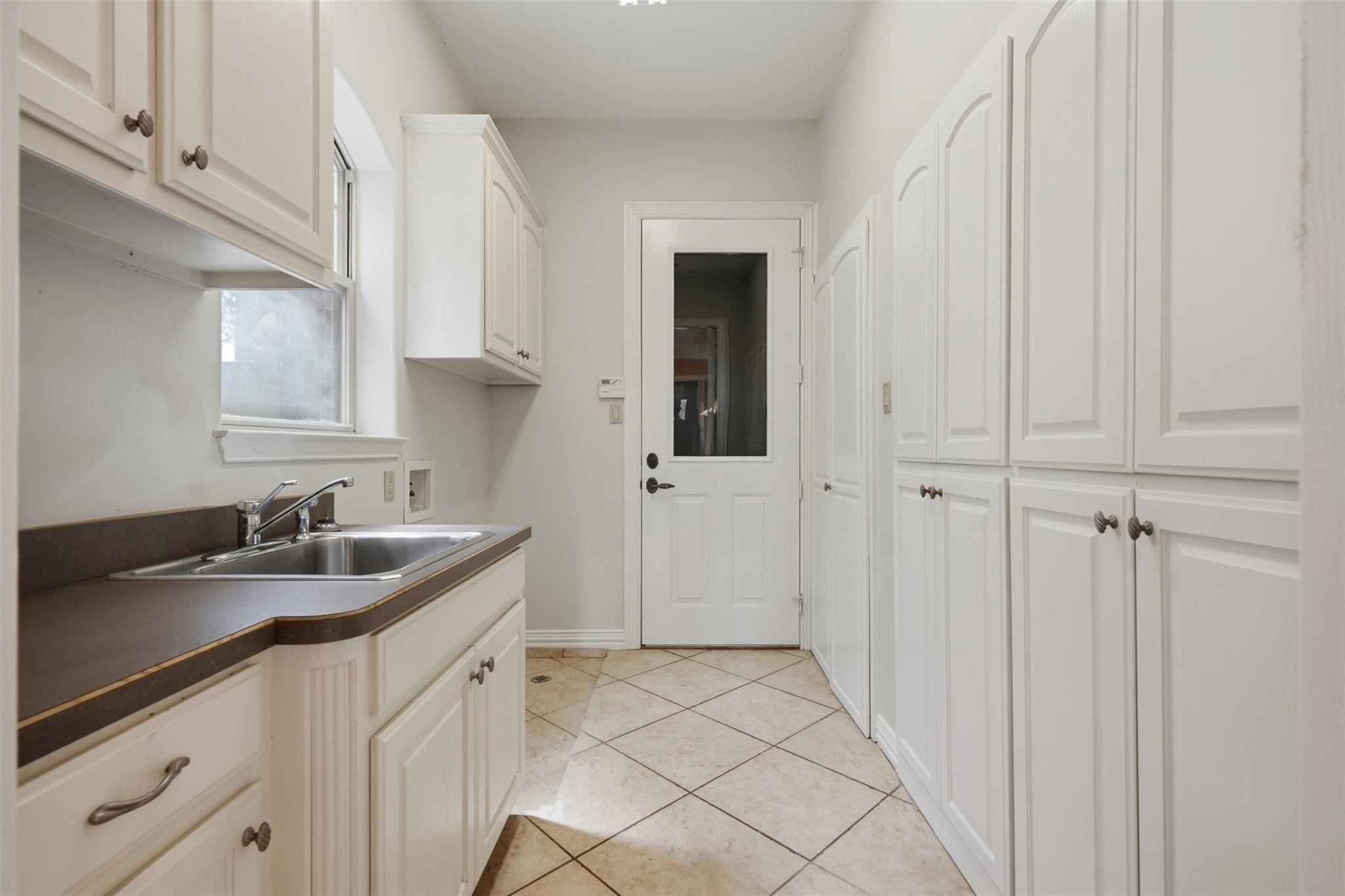 Bluff View Dr, Granbury, TX 76048