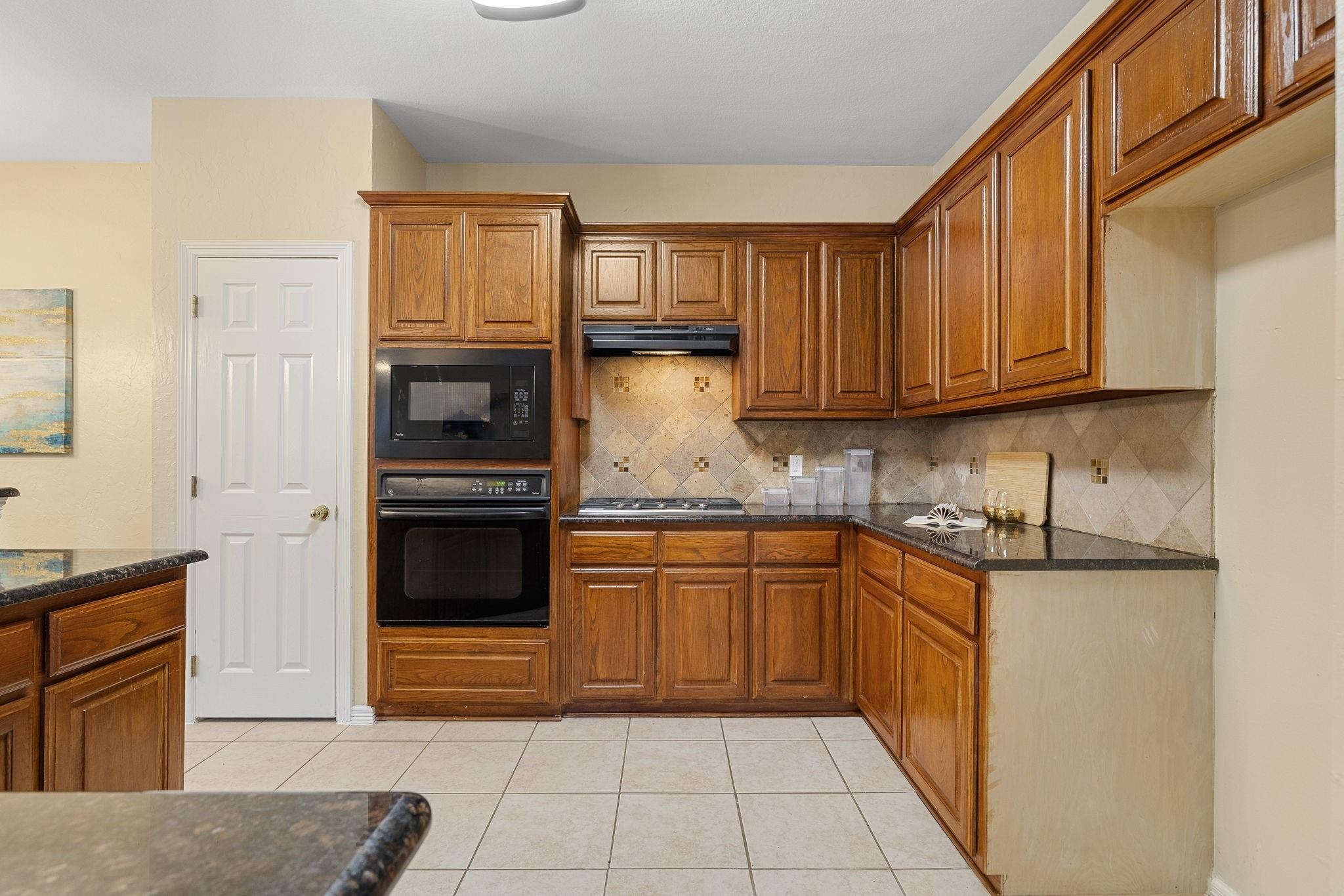 Delaford Dr, Carrollton, TX 75007