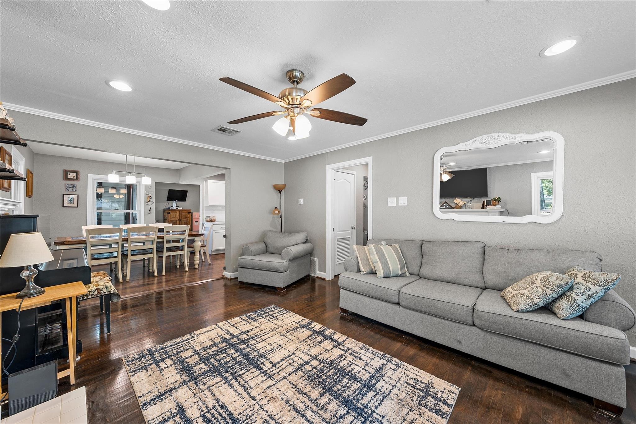 Austin Ave, Waco, TX 76710