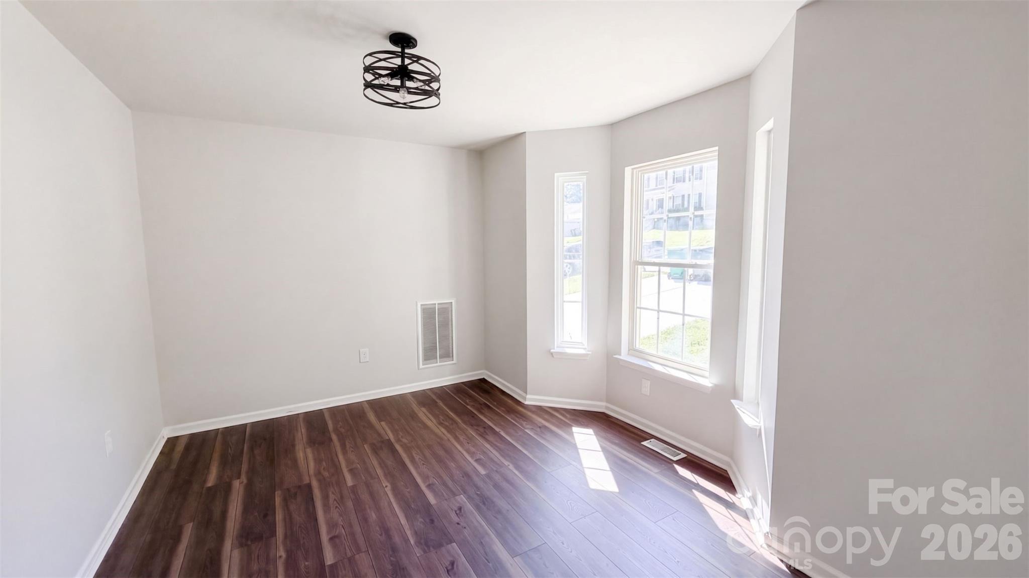 Dumont Ln, Charlotte, NC 28269