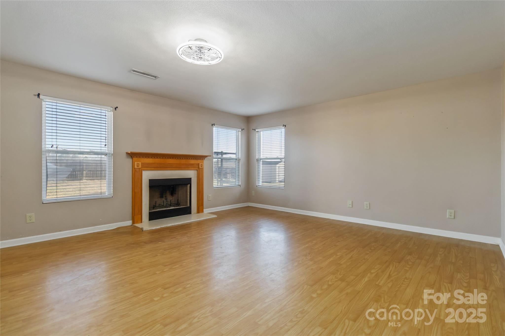 Zander Woods Ct, Mount Holly, NC 28120