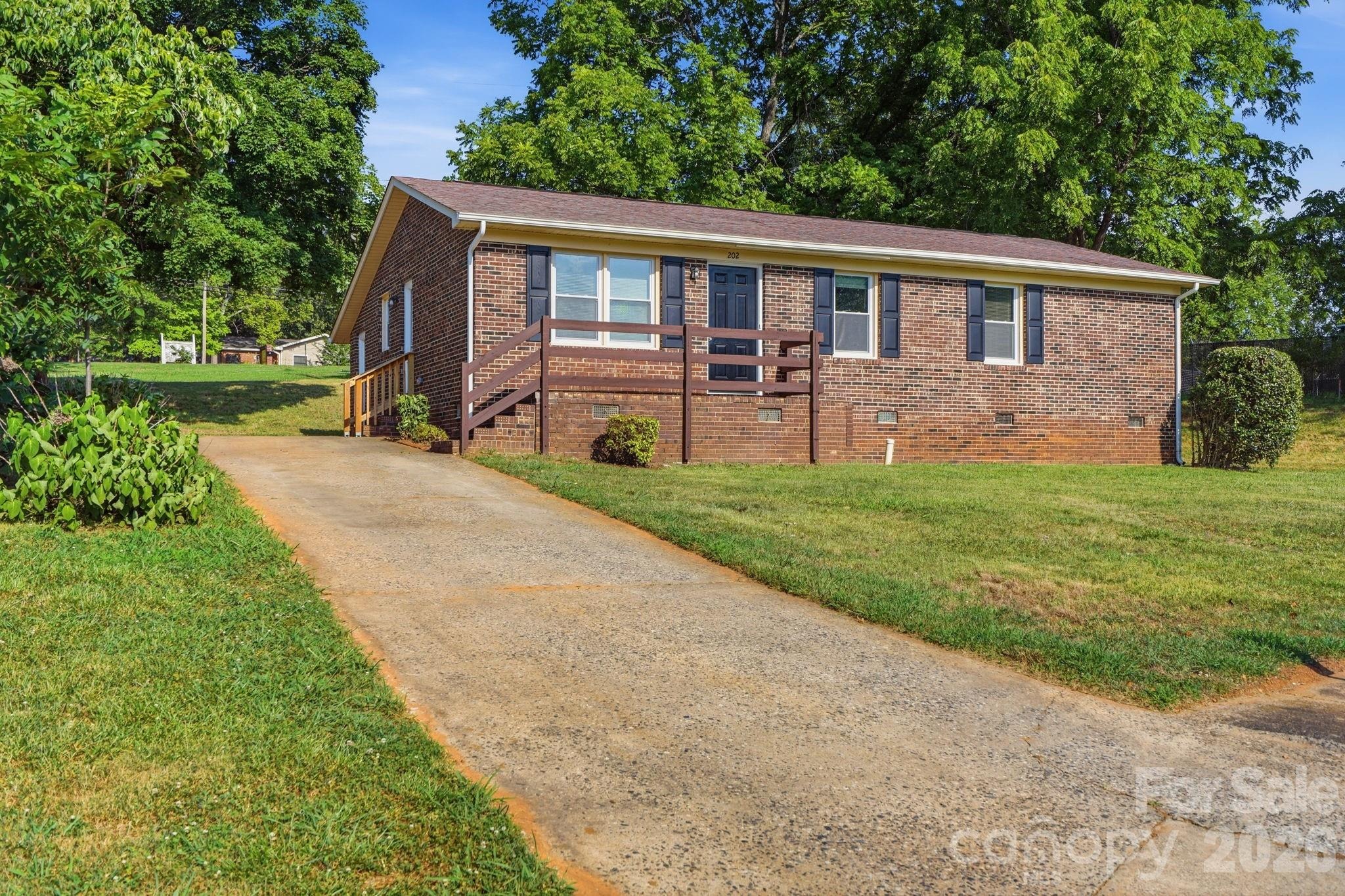 Cooke Cir, Kings Mountain, NC 28086