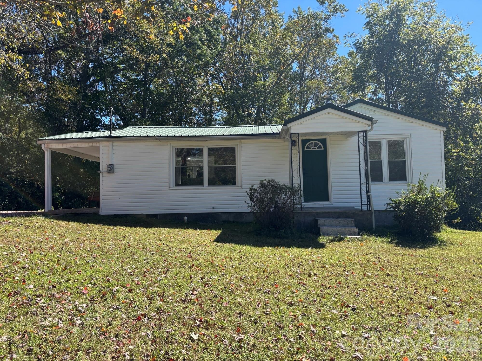 Phillips Ln, Spruce Pine, NC 28777