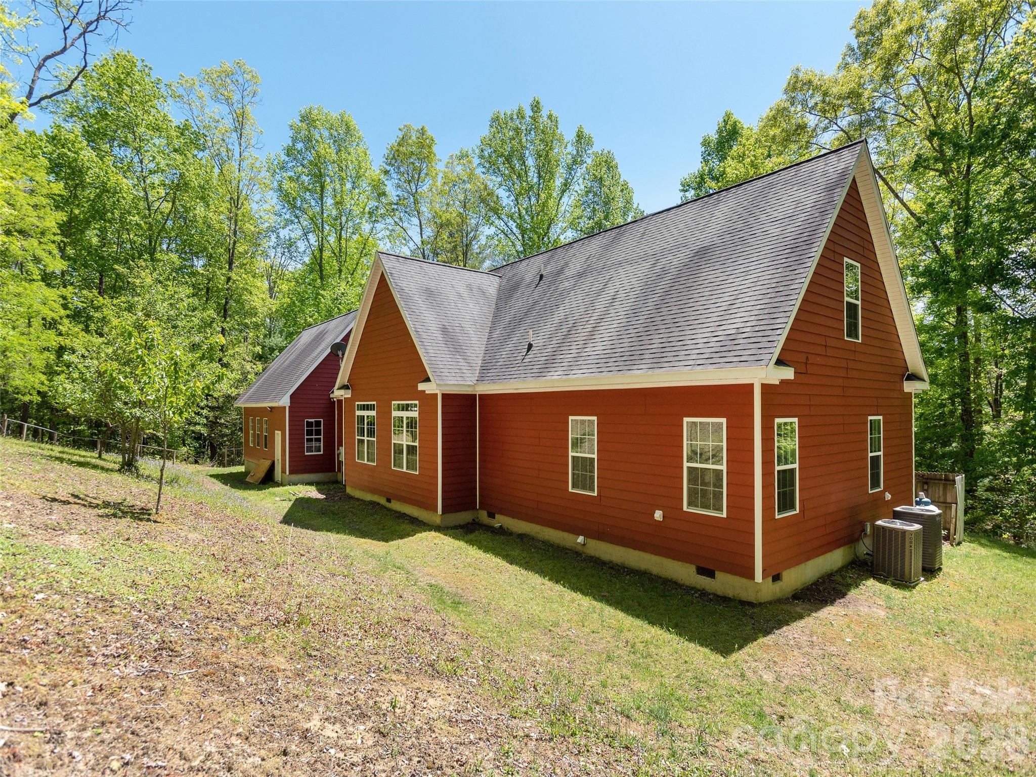Virginia Brock Rd, Lake Toxaway, NC 28747
