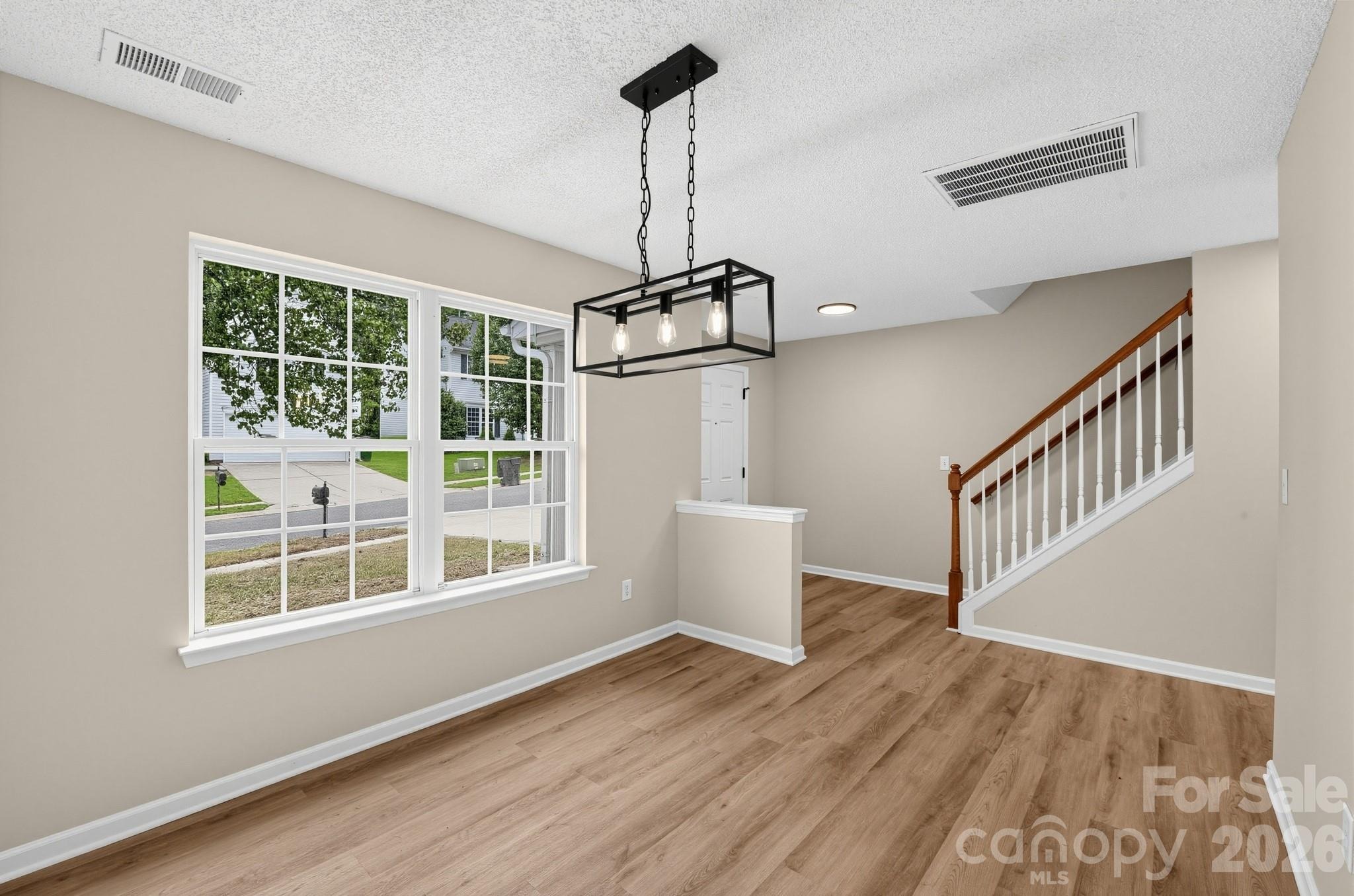 Chalk Hill Ln, Charlotte, NC 28214