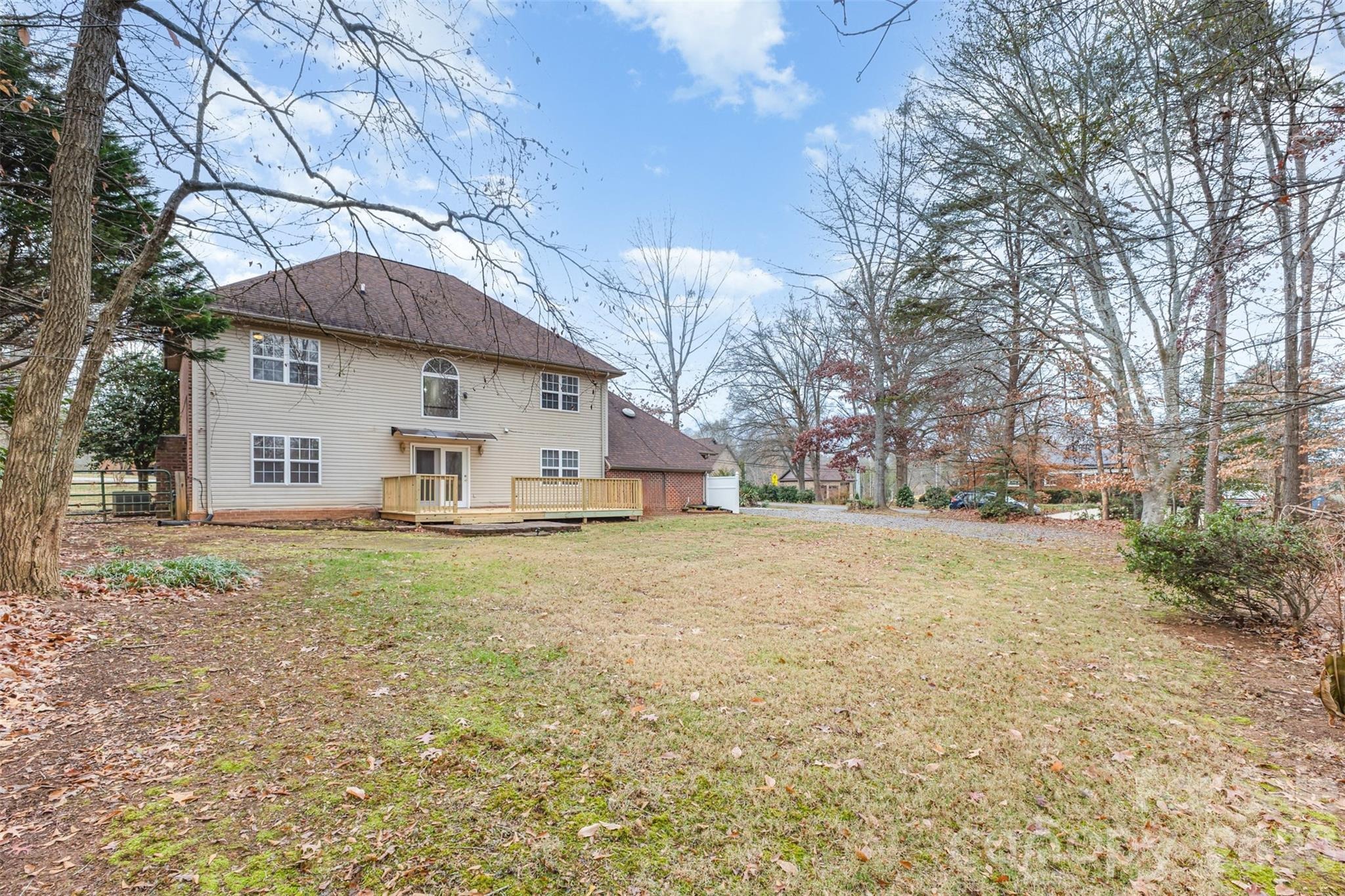 29th Avenue Dr, Hickory, NC 28601 #1