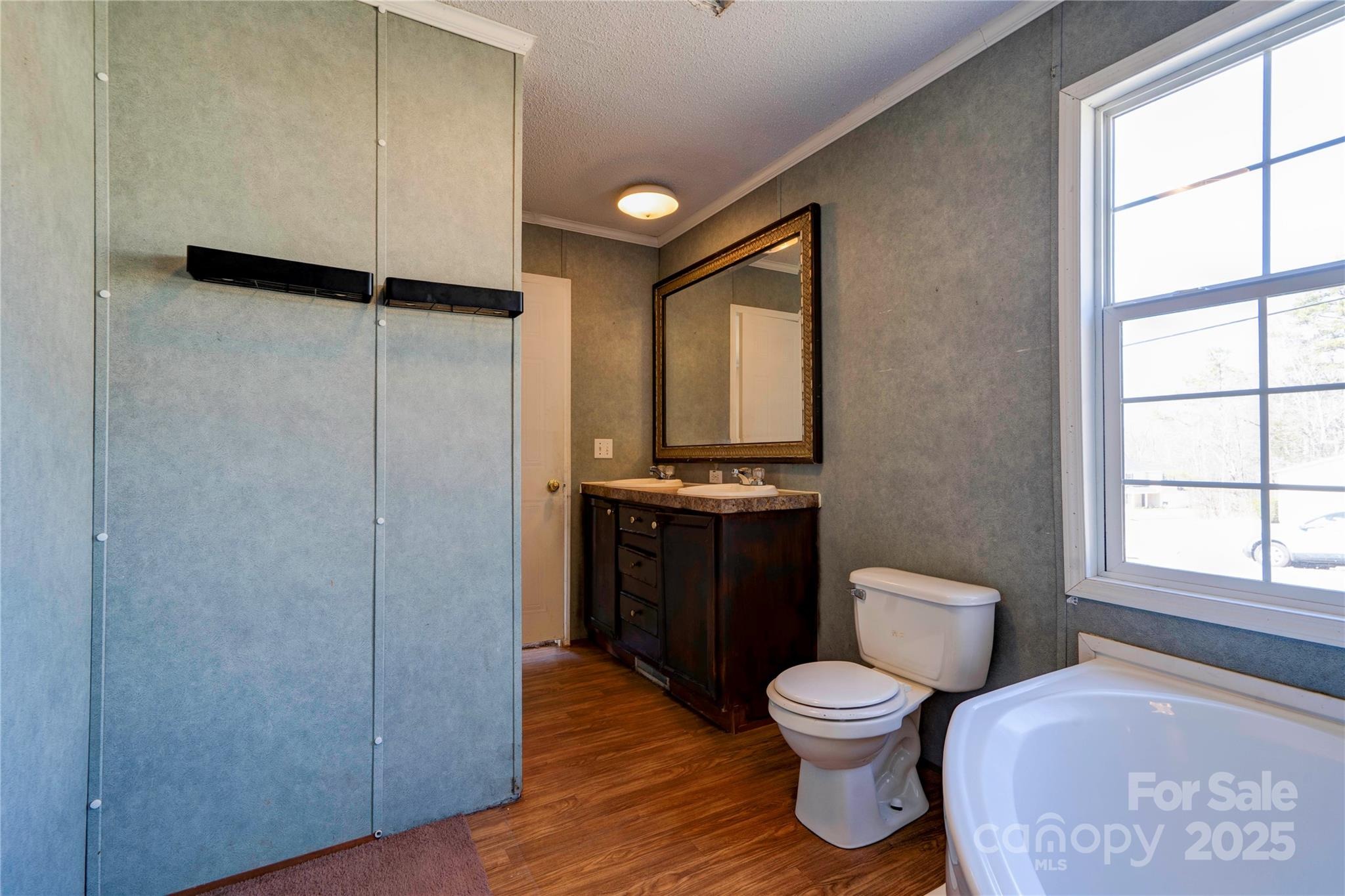 Carver St, Shelby, NC 28152