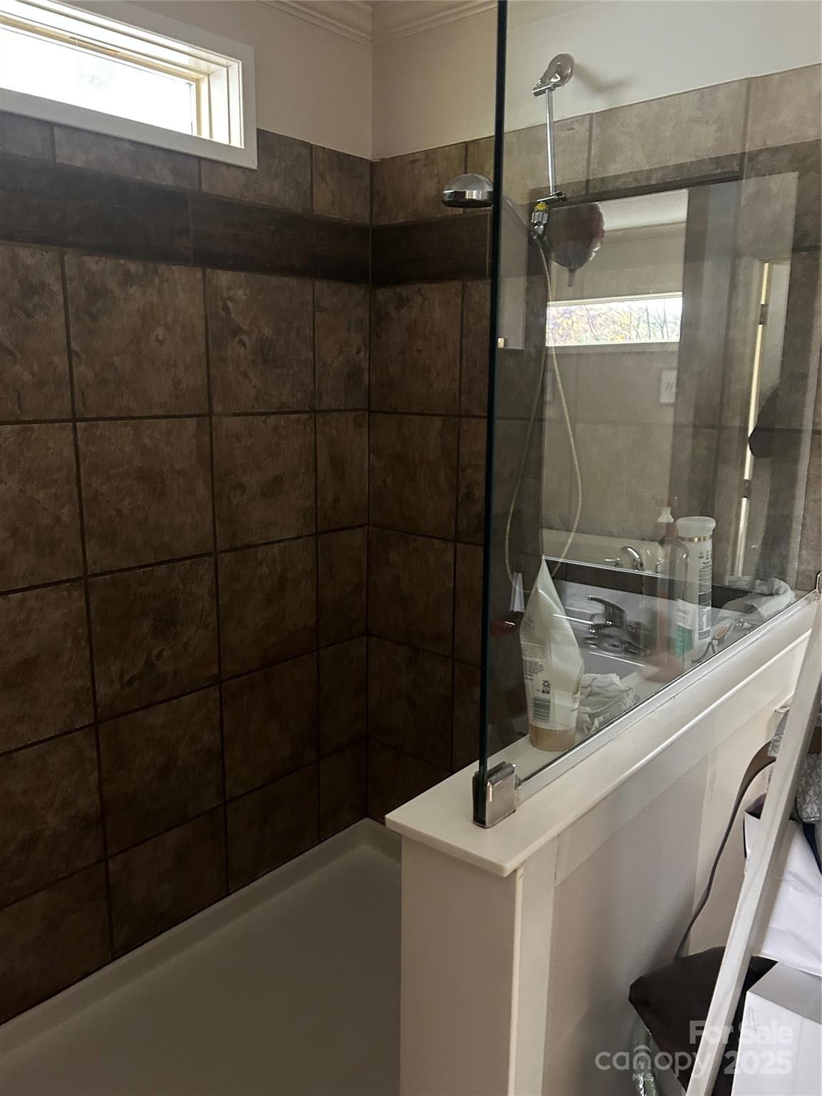 Rovingwood Dr, Waynesville, NC 28786