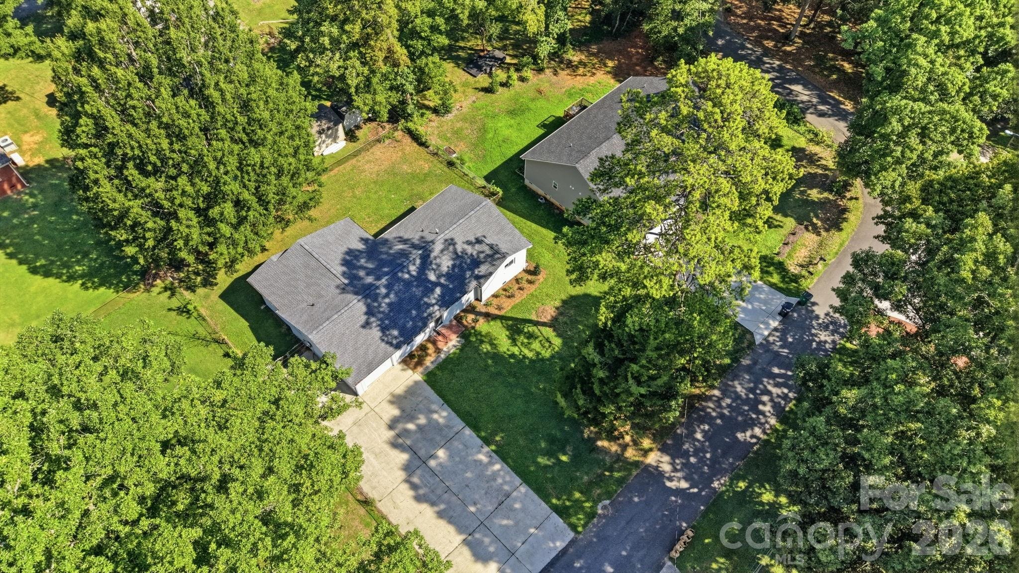 Watts Dr, Charlotte, NC 28216