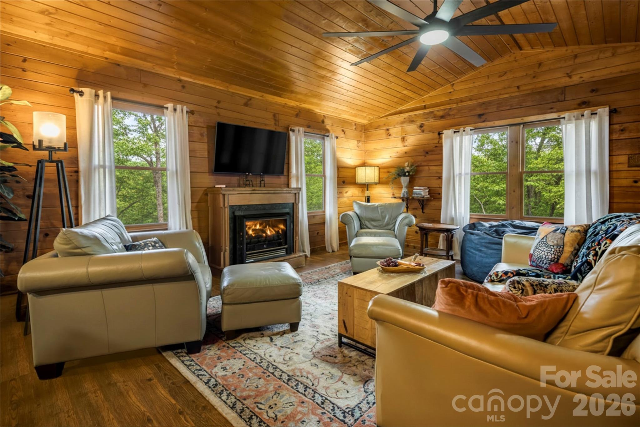 Locust Dr, Maggie Valley, NC 28751