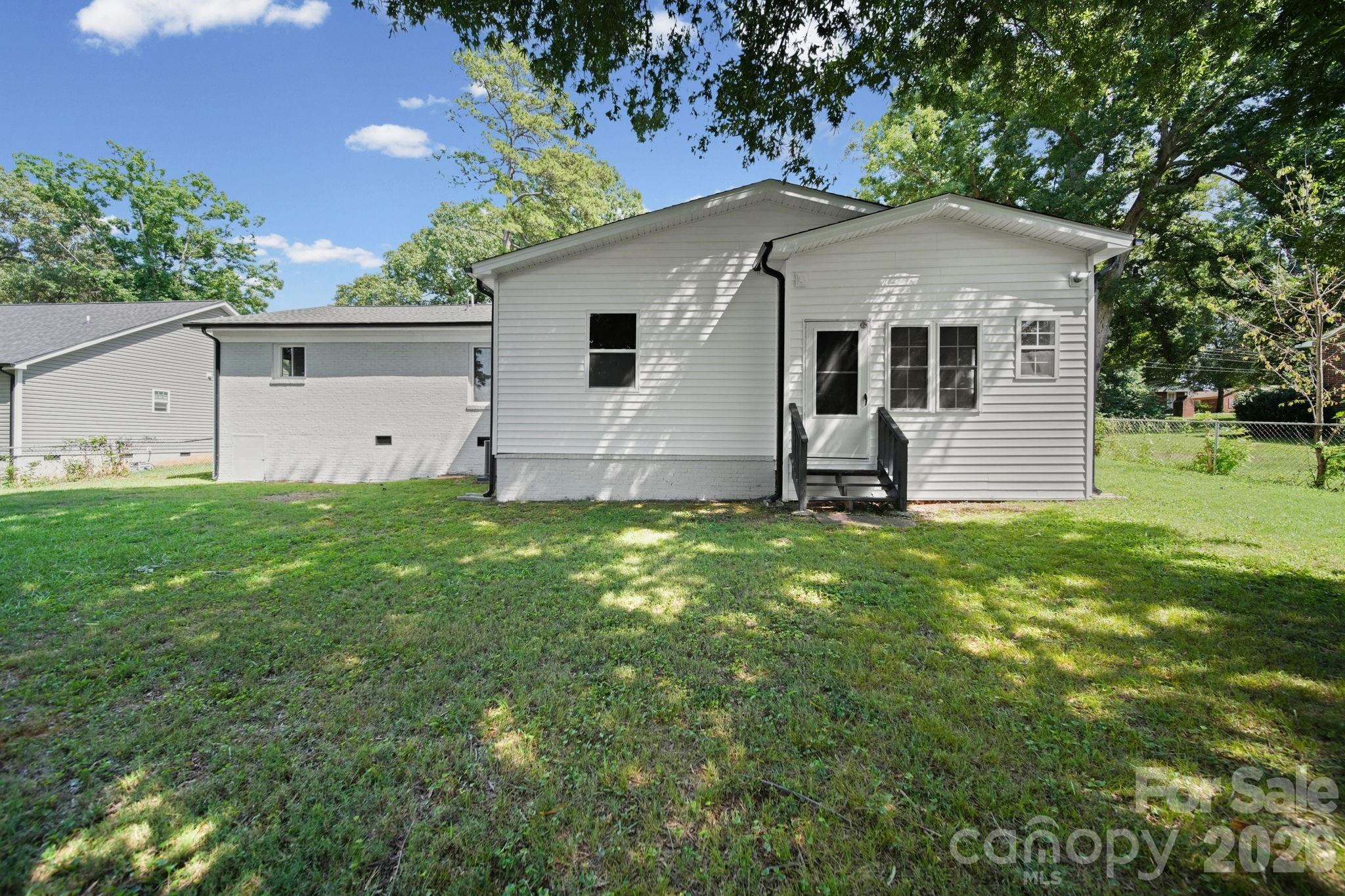 Watts Dr, Charlotte, NC 28216 #1