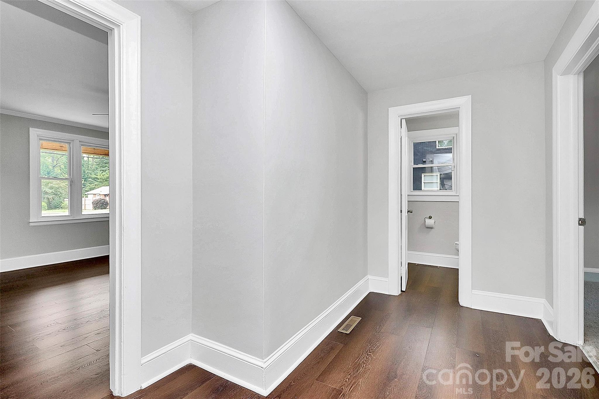 Oak Dr, Charlotte, NC 28216