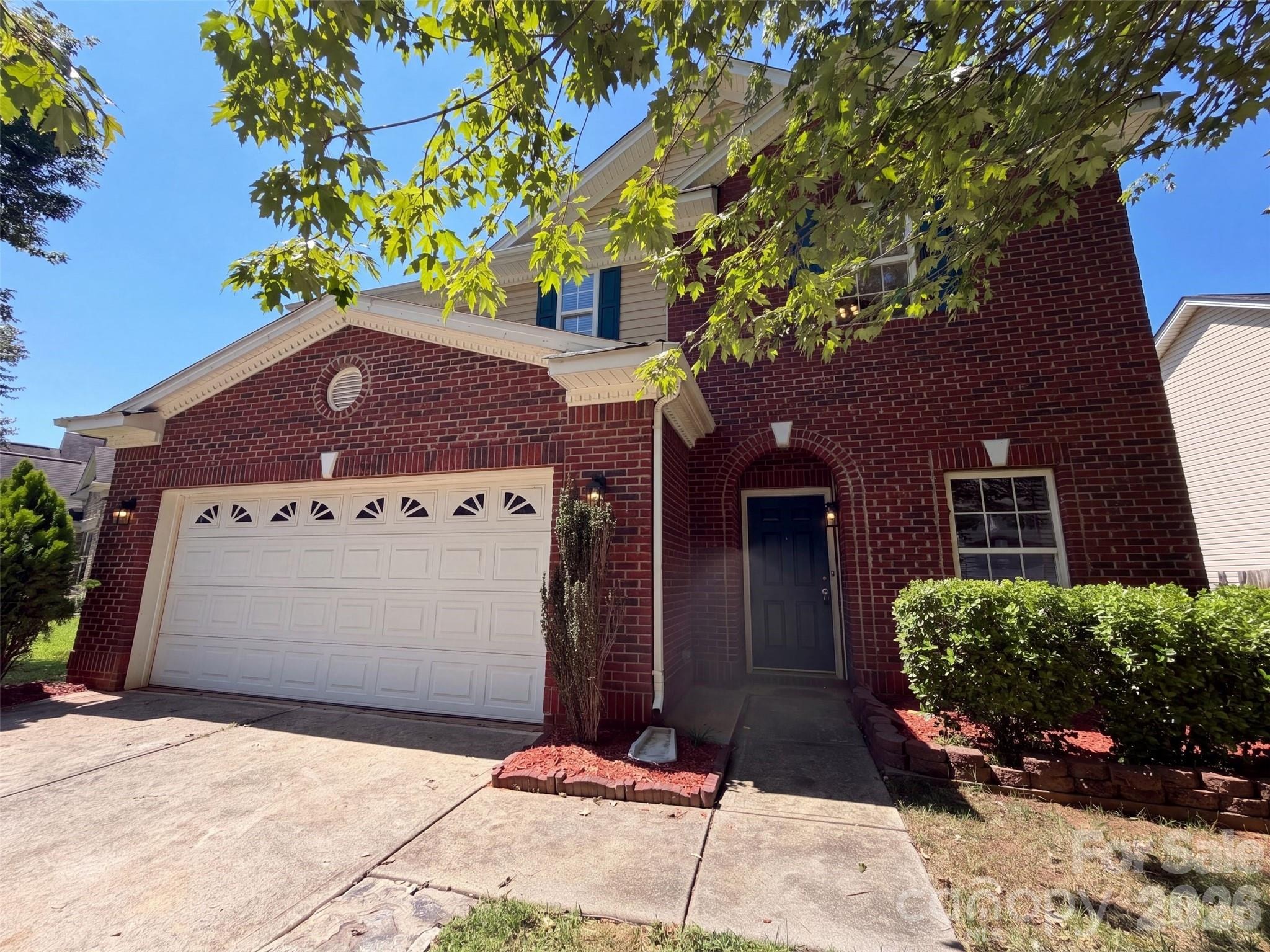 Pinyon Pine Ln, Charlotte, NC 28215