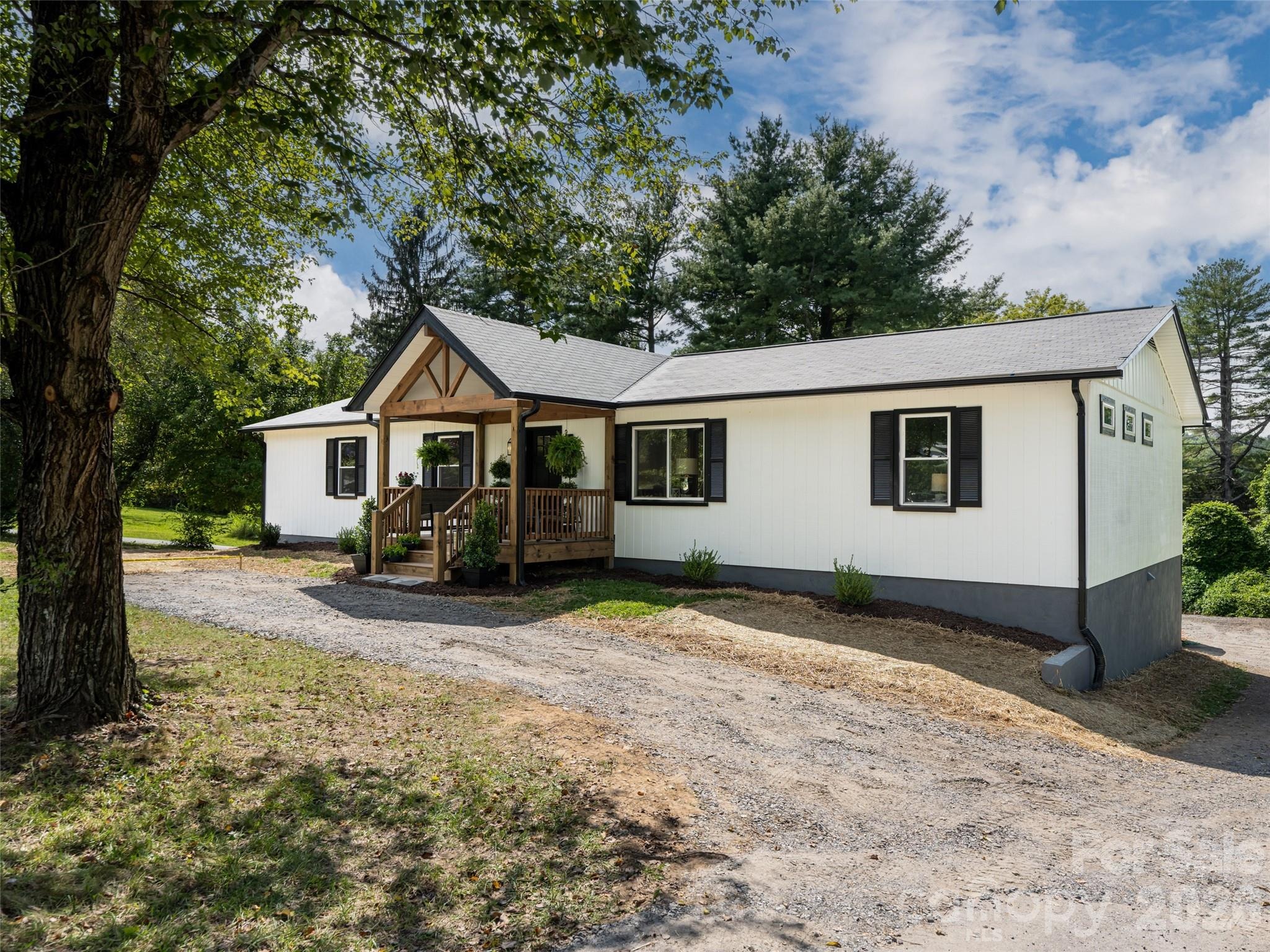 Chapel Rd, Asheville, NC 28803