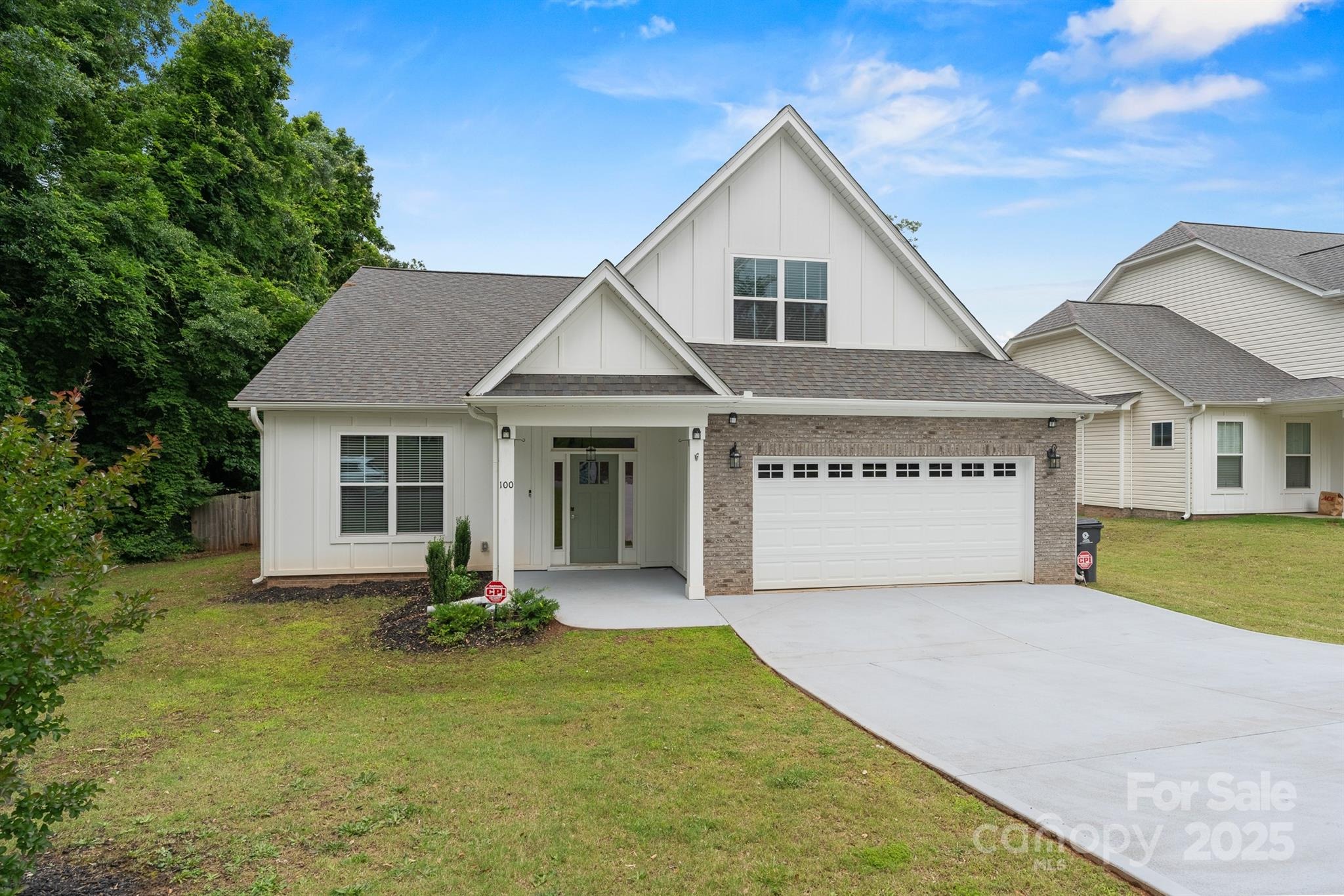 Holly Dr, Duncan, SC 29334