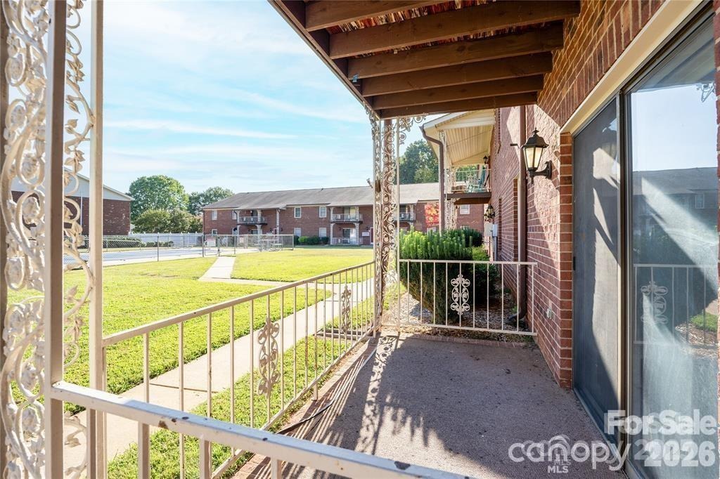 Carriage House Dr, Kannapolis, NC 28081
