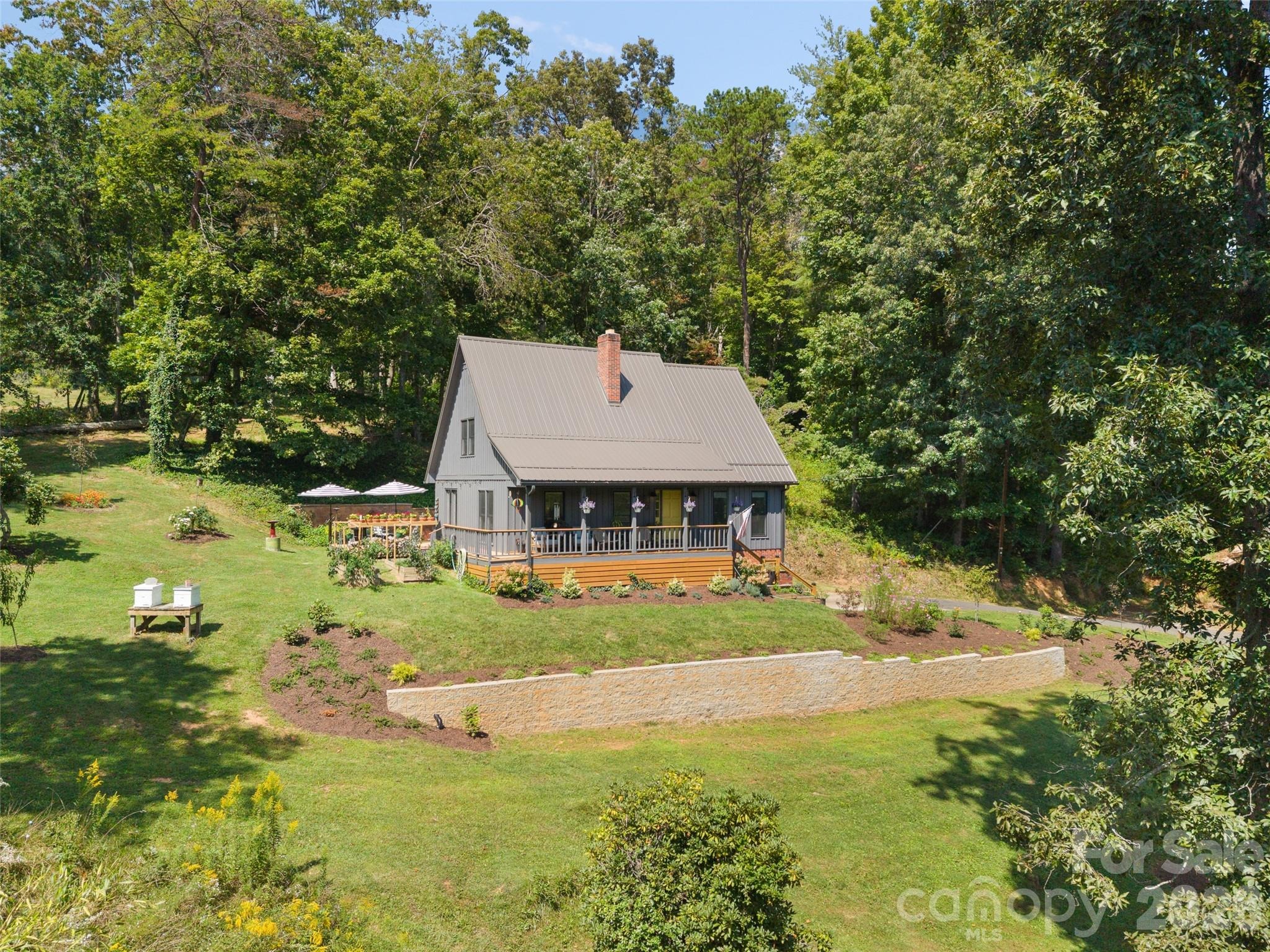 Scruggs Cir, Canton, NC 28716