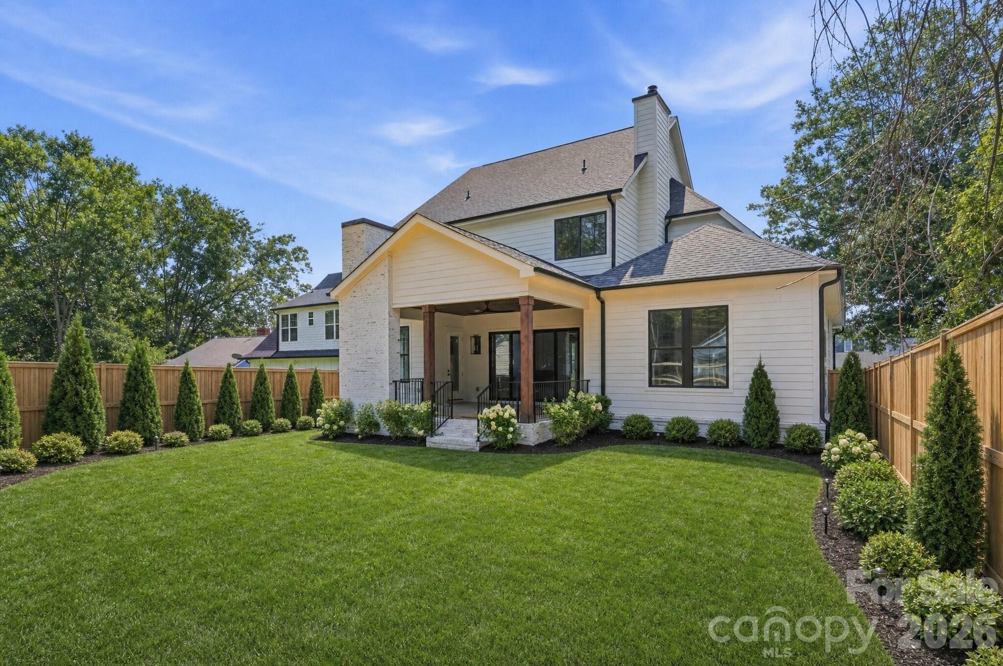 Lyon Ct, Charlotte, NC 28205