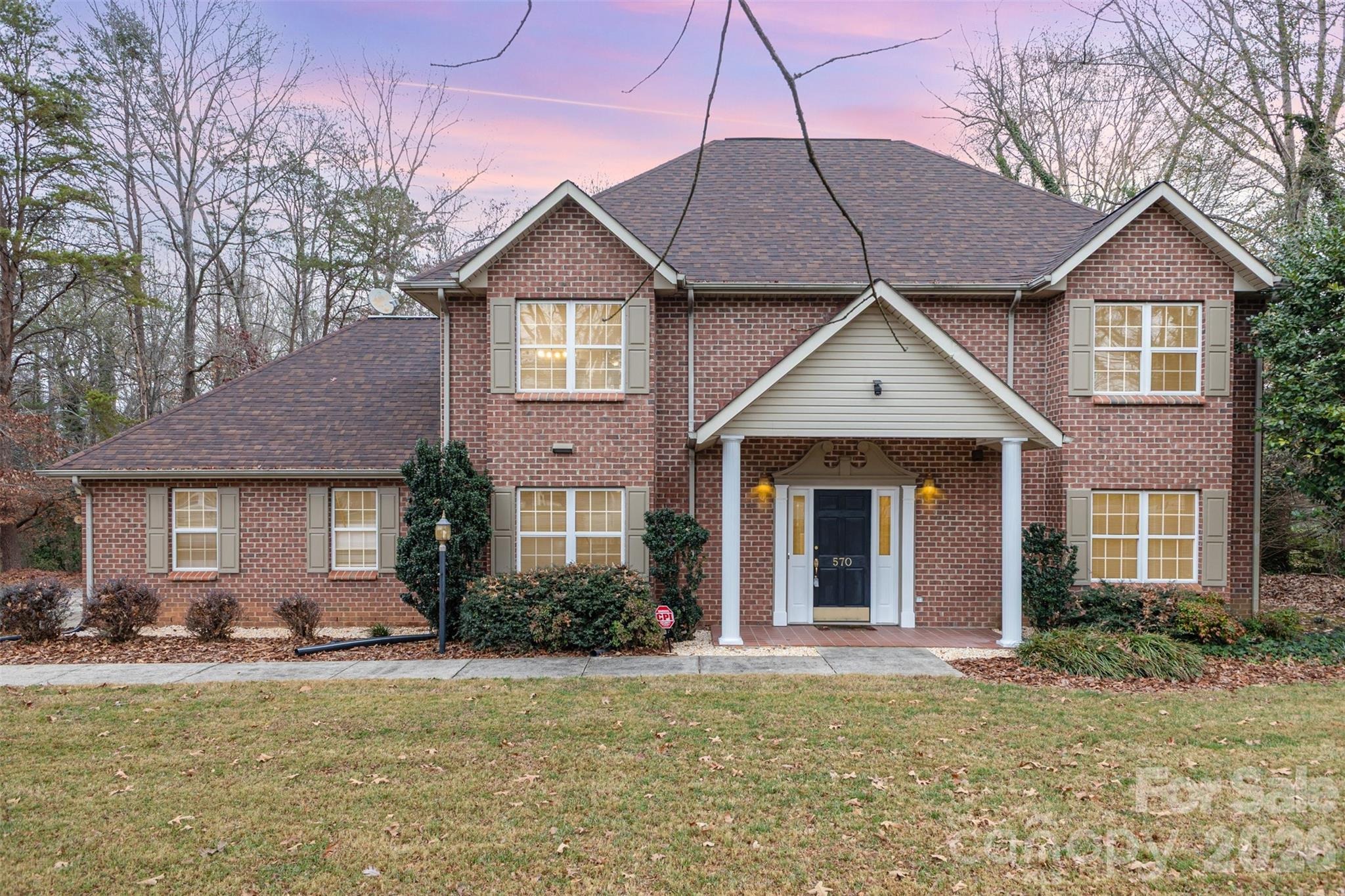 29th Avenue Dr, Hickory, NC 28601