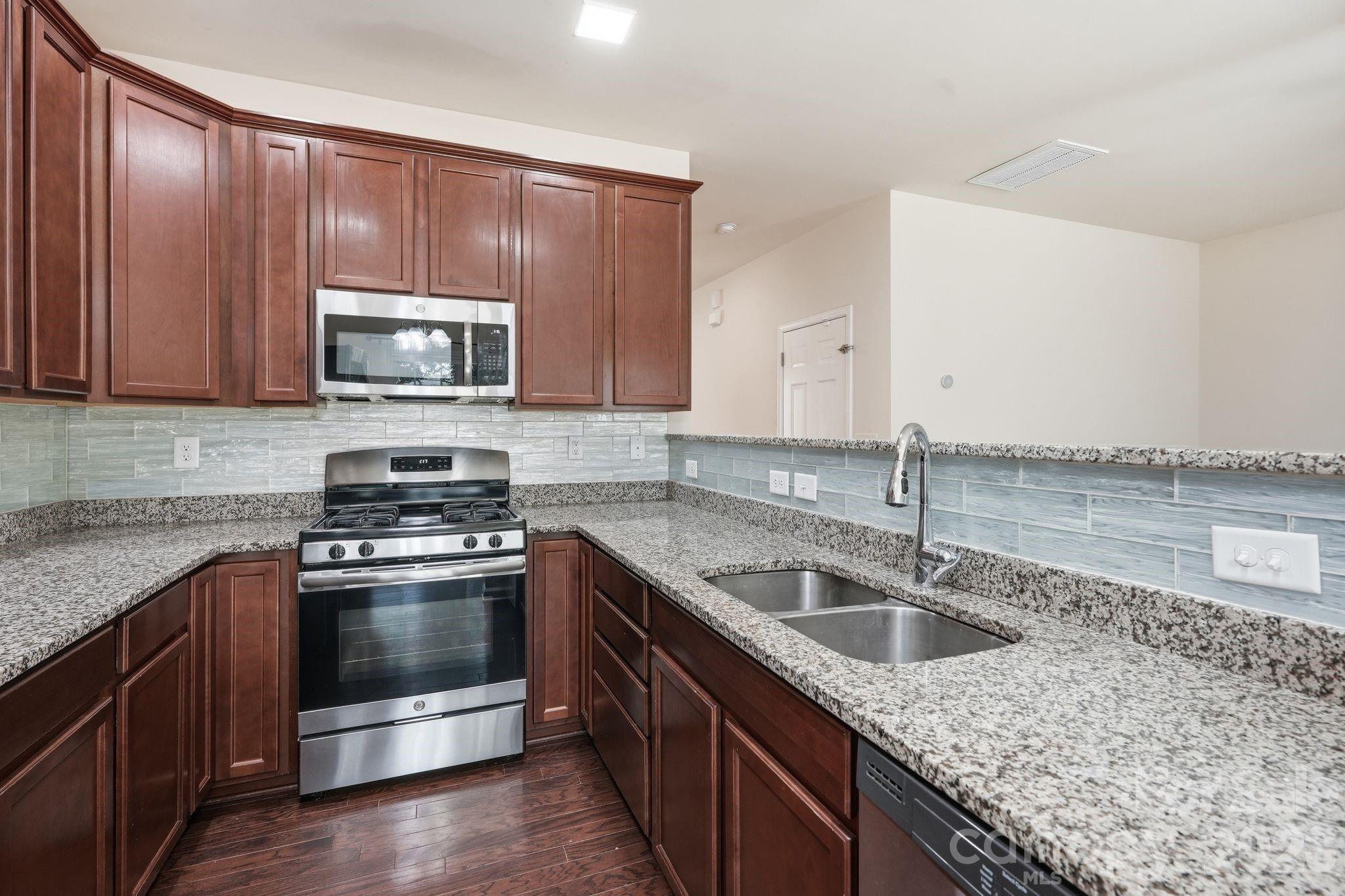 Jane Parks Way, Charlotte, NC 28217
