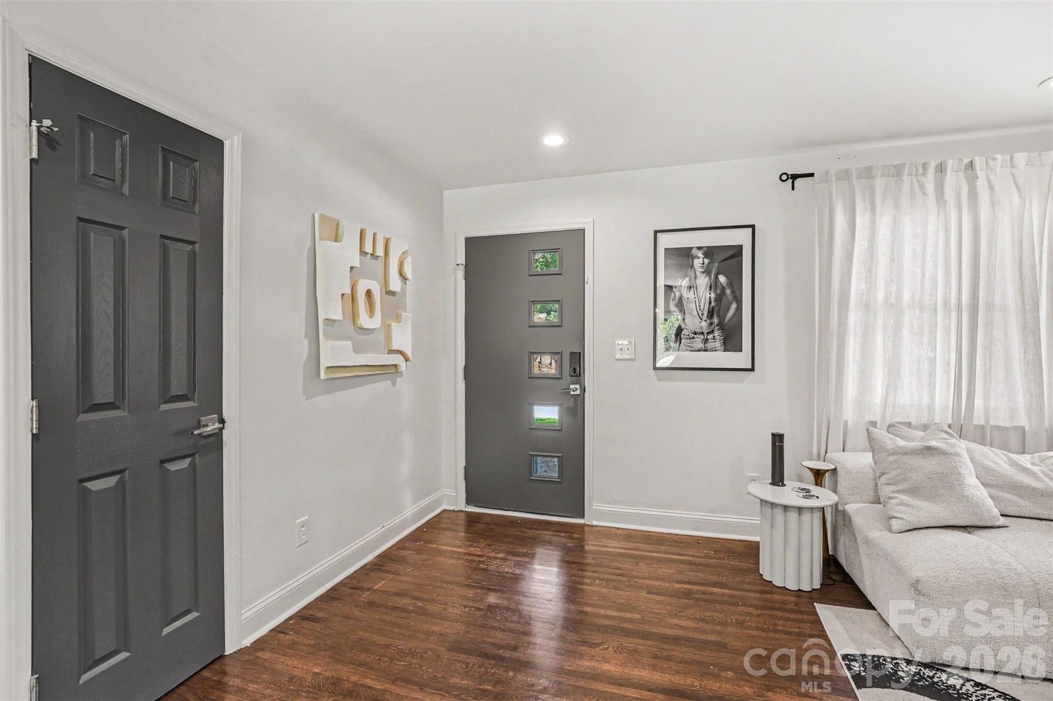Dresden Dr, Charlotte, NC 28205